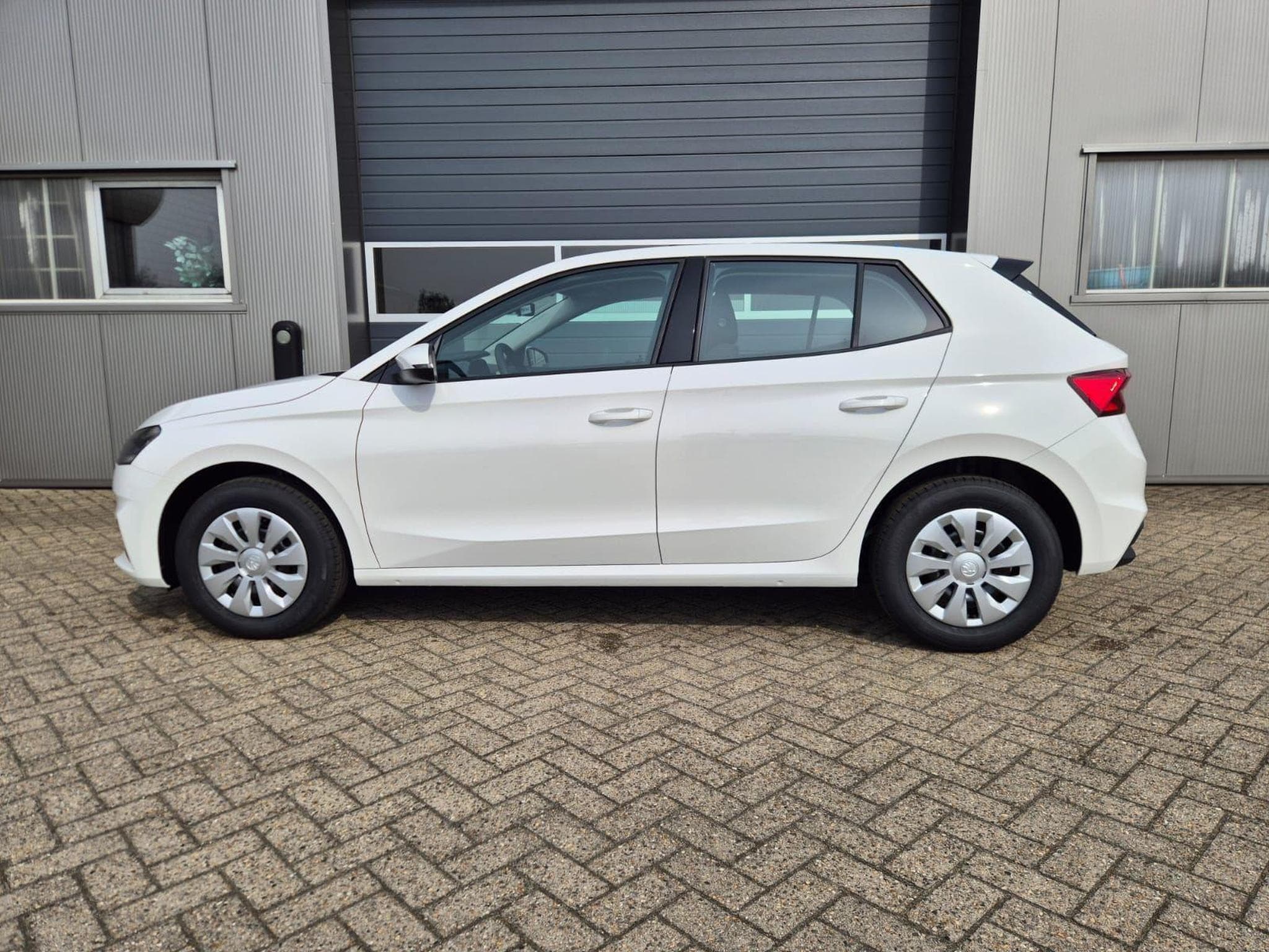 Skoda Fabia 1.0 TSI 95PS (2026) - Photo 4