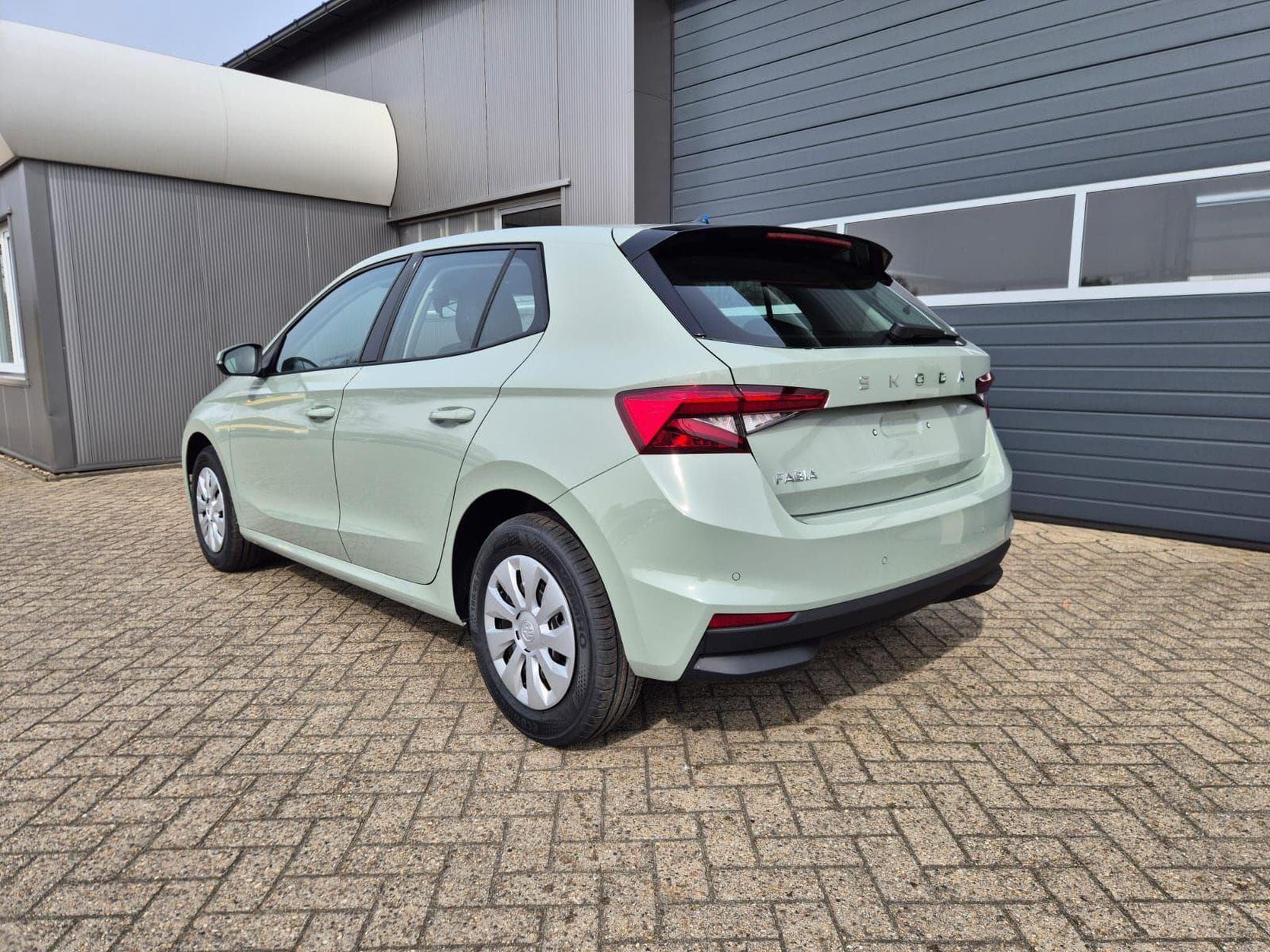 Skoda Fabia 1.0 TSI 95PS (2026) - Photo 3