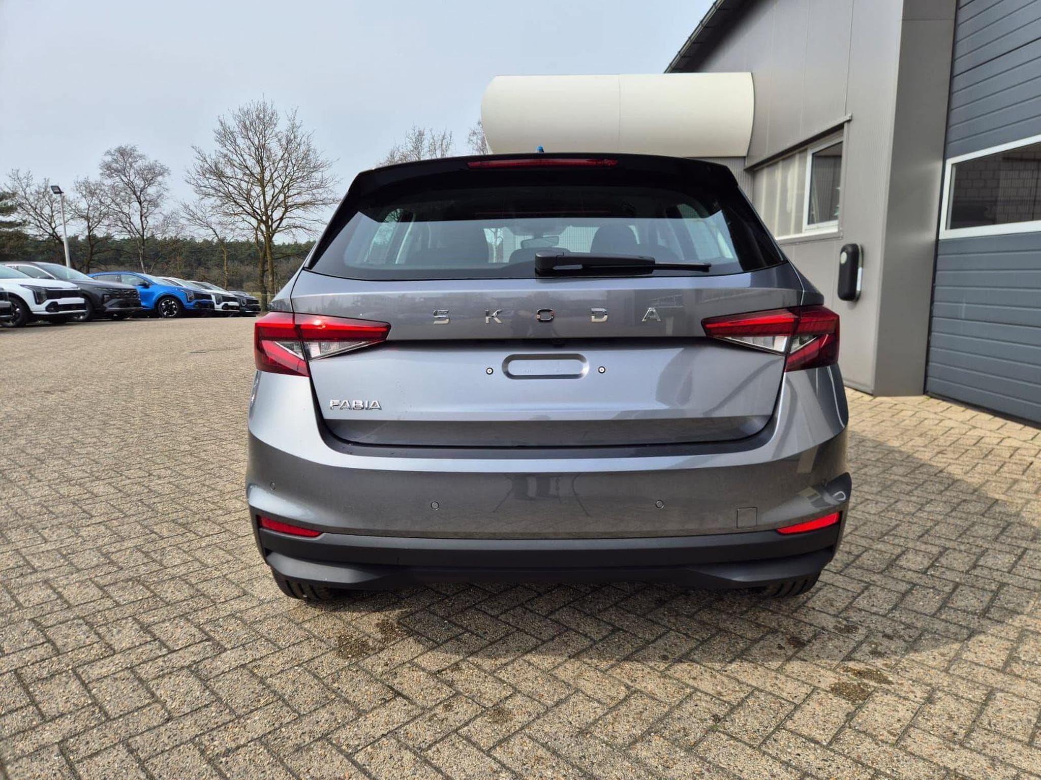 Skoda Fabia 1.0 TSI 95PS (2026) - Photo 3