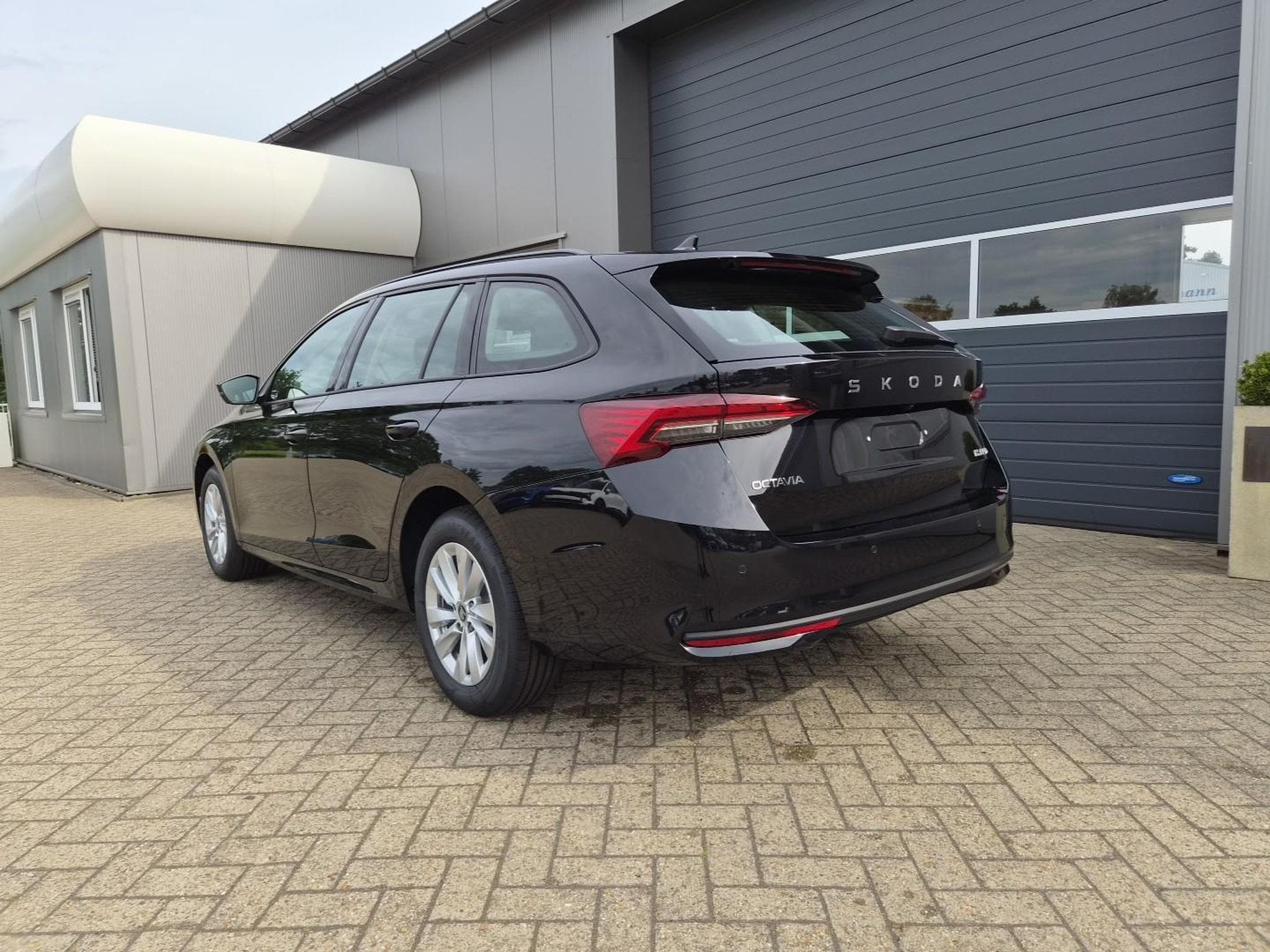 Skoda Octavia 1.5 TSI 150PS (2026) - Photo 2