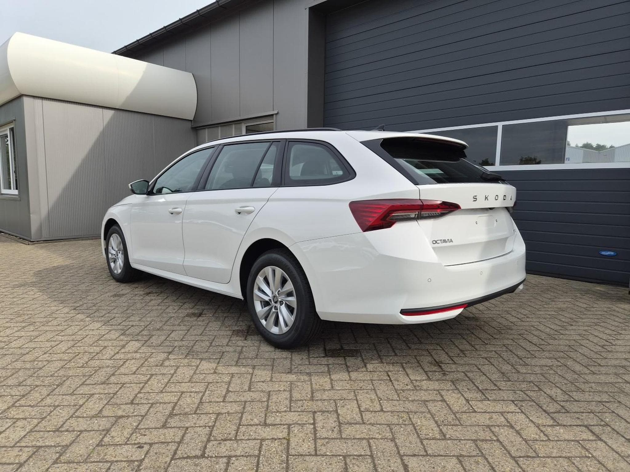 Skoda Octavia 1.5 TSI 150PS (2026) - Photo 2
