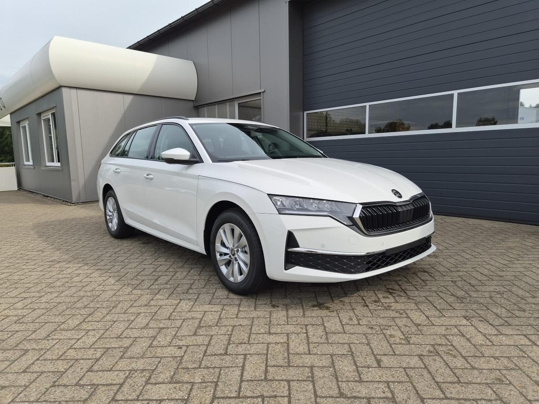 Skoda Octavia 1.5 TSI 150PS (2026) - Photo 6