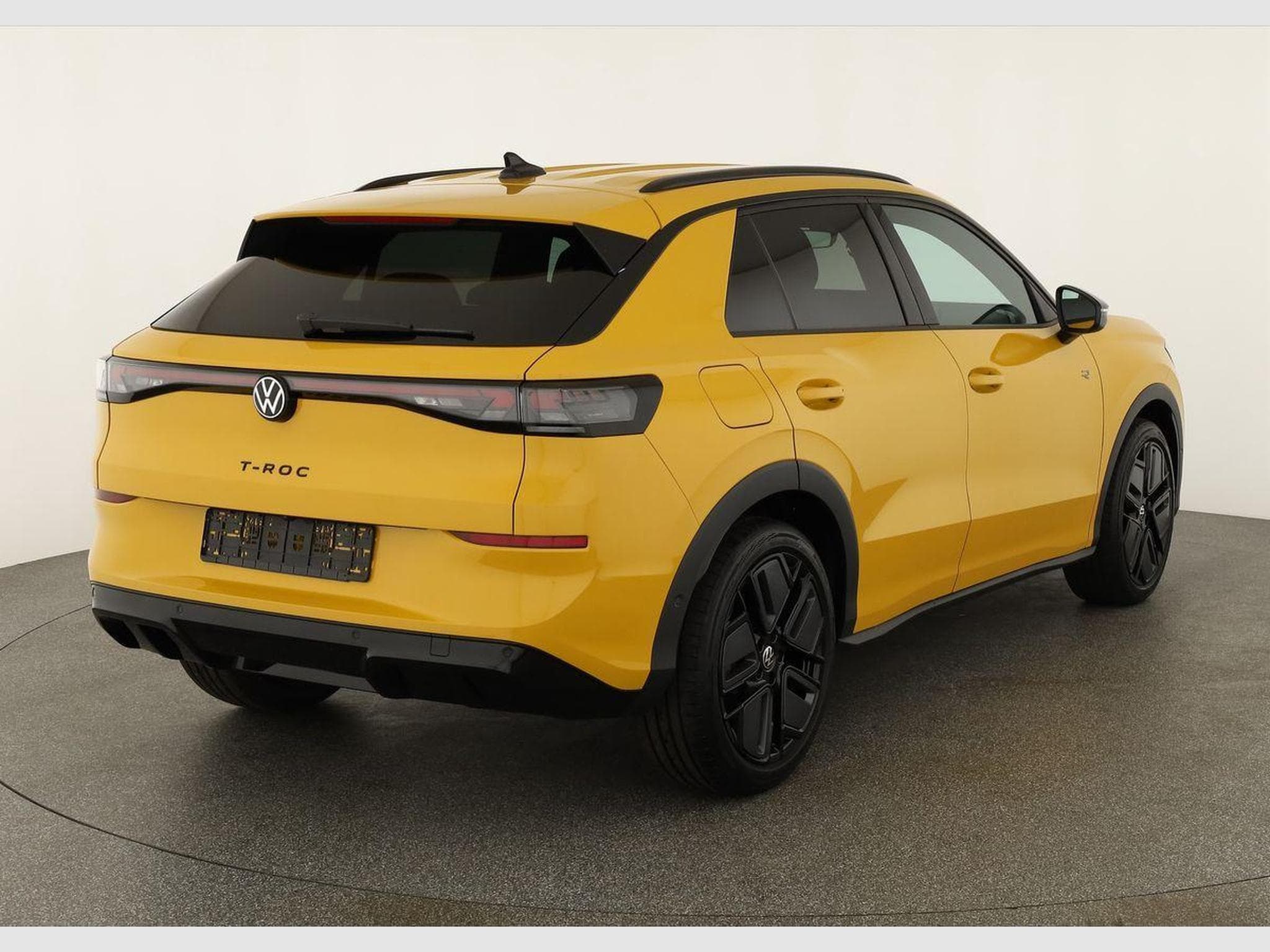 VW T-Roc 1.5 eTSI 110 kW R-Line (2026) - Photo 2