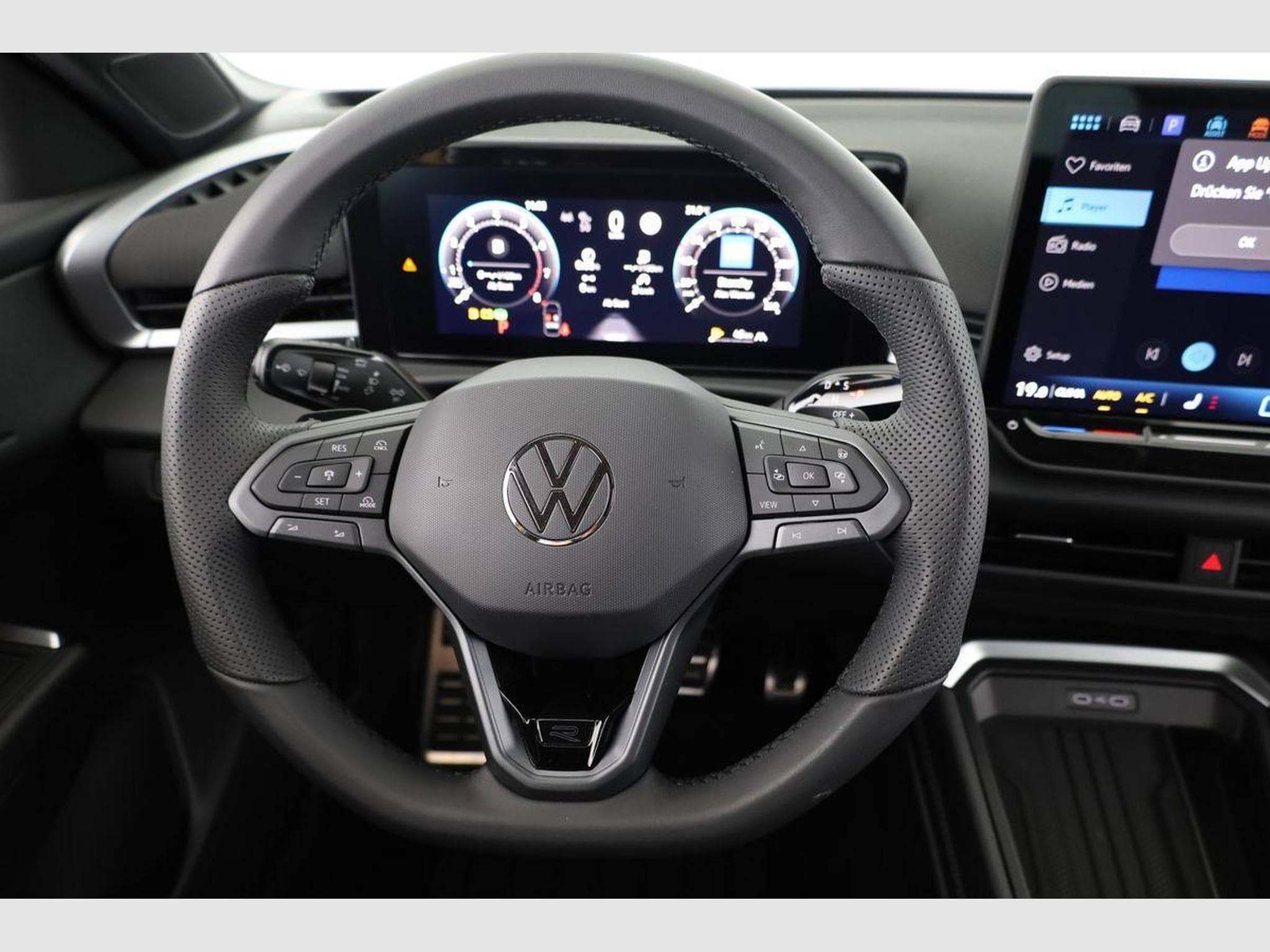 VW T-Roc 1.5 eTSI 110 kW R-Line (2026) - Photo 5