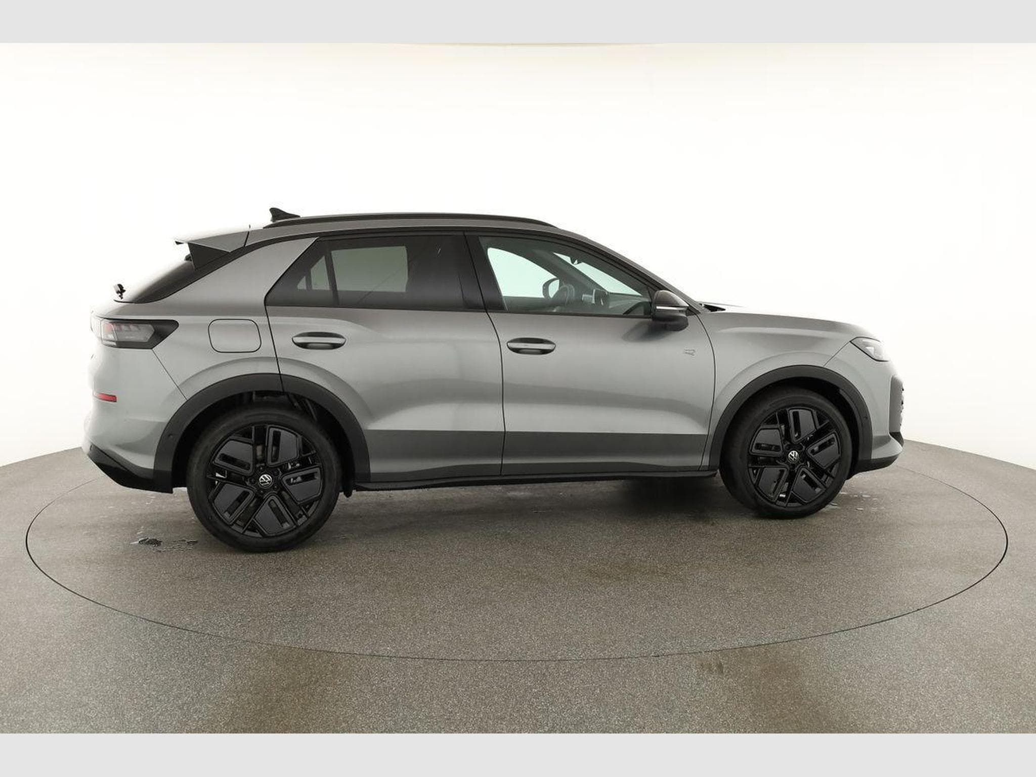 VW T-Roc 1.5 eTSI 110 kW R-Line (2026) - Photo 18