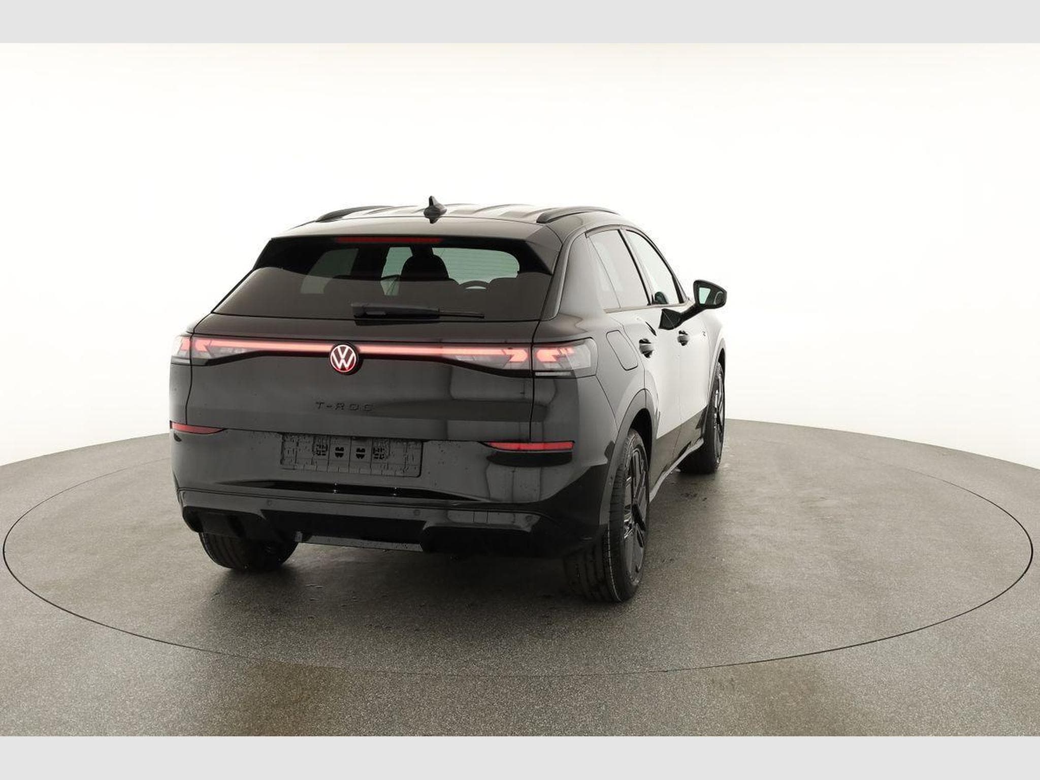 VW T-Roc 1.5 eTSI 110 kW R-Line (2026) - Photo 14