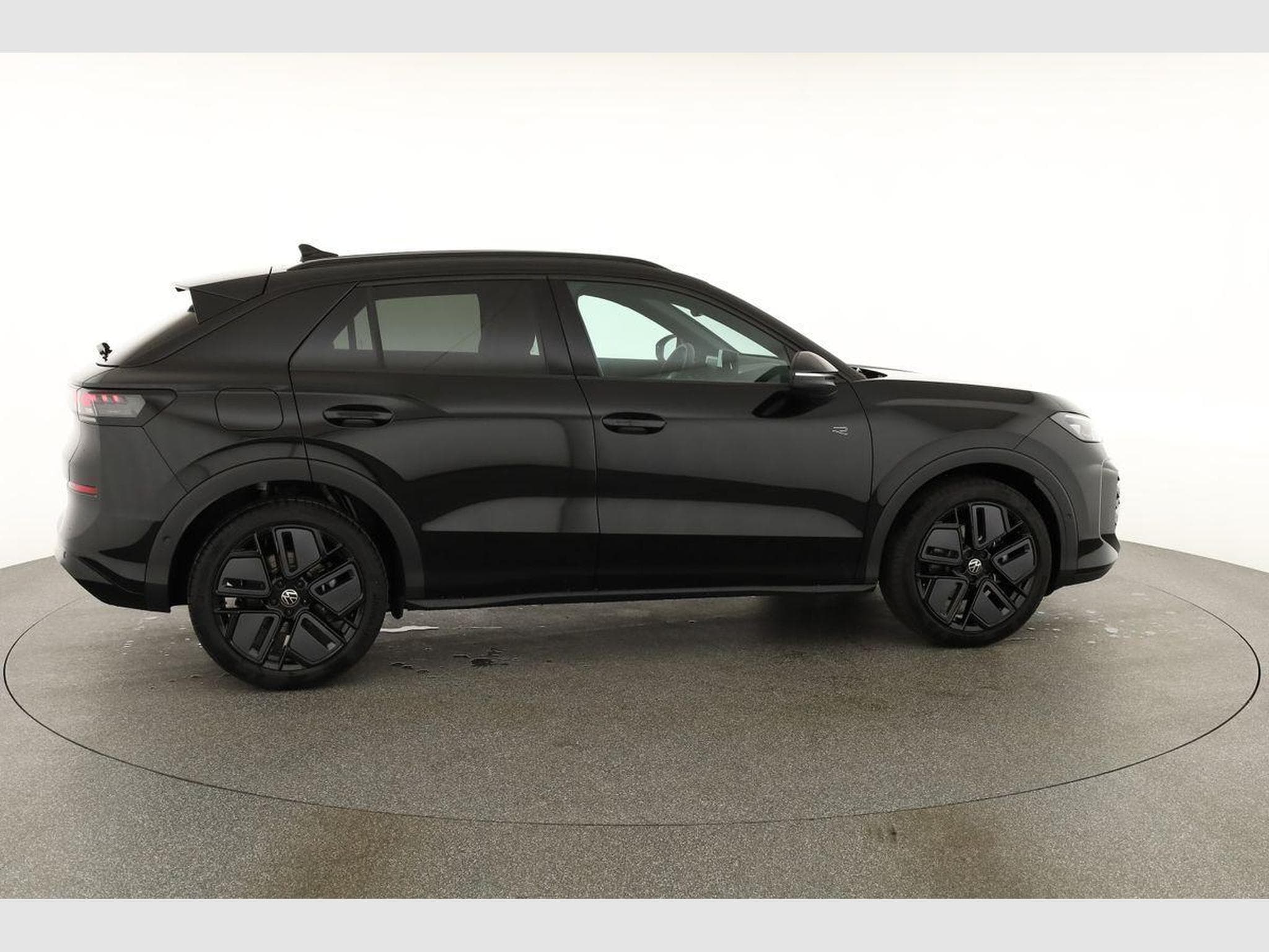 VW T-Roc 1.5 eTSI 110 kW R-Line (2026) - Photo 18
