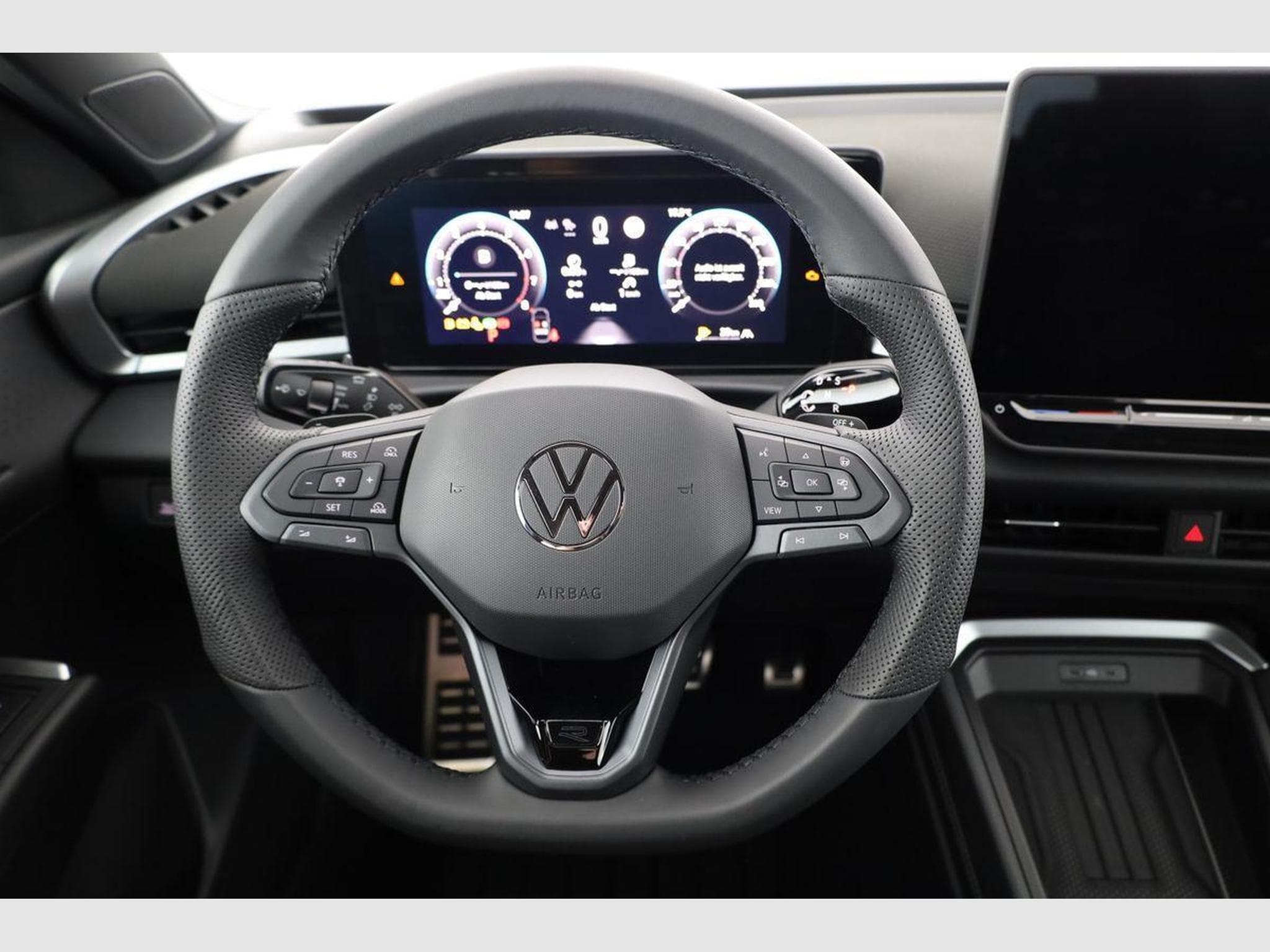 VW T-Roc 1.5 eTSI 110 kW R-Line (2026) - Photo 5
