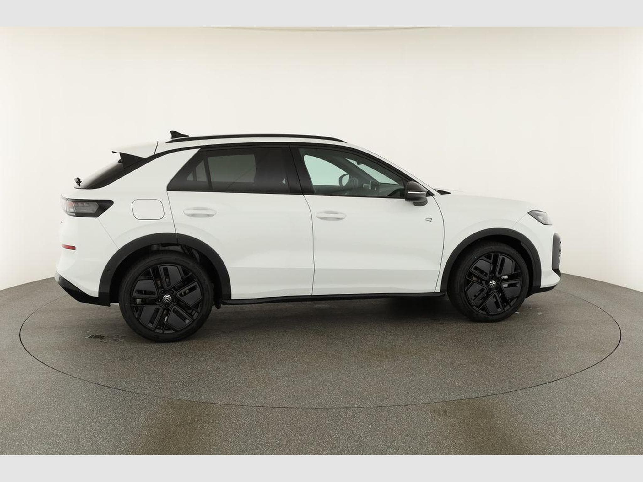 VW T-Roc 1.5 eTSI 110 kW R-Line (2026) - Photo 18
