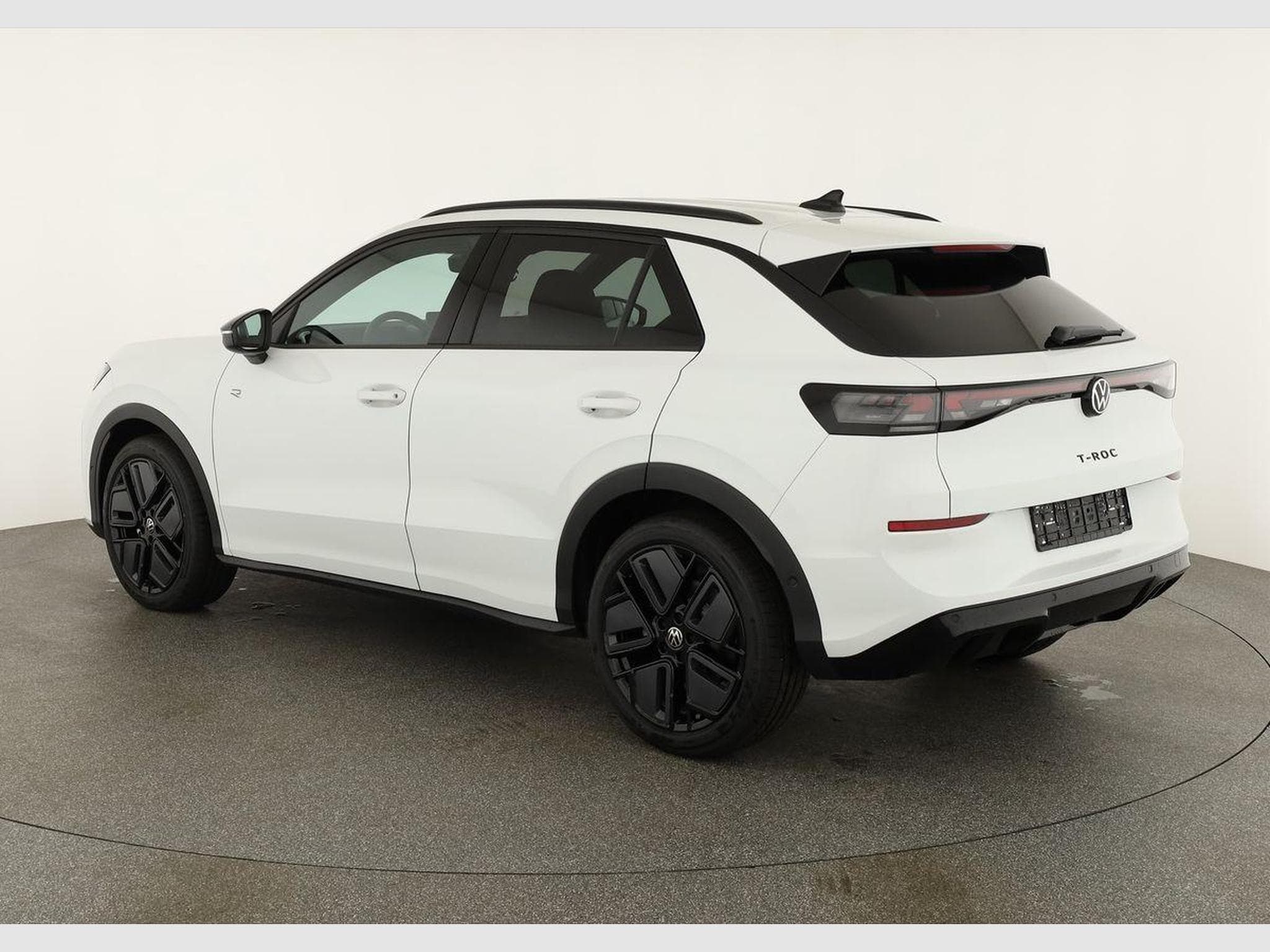 VW T-Roc 1.5 eTSI 110 kW R-Line (2026) - Photo 3