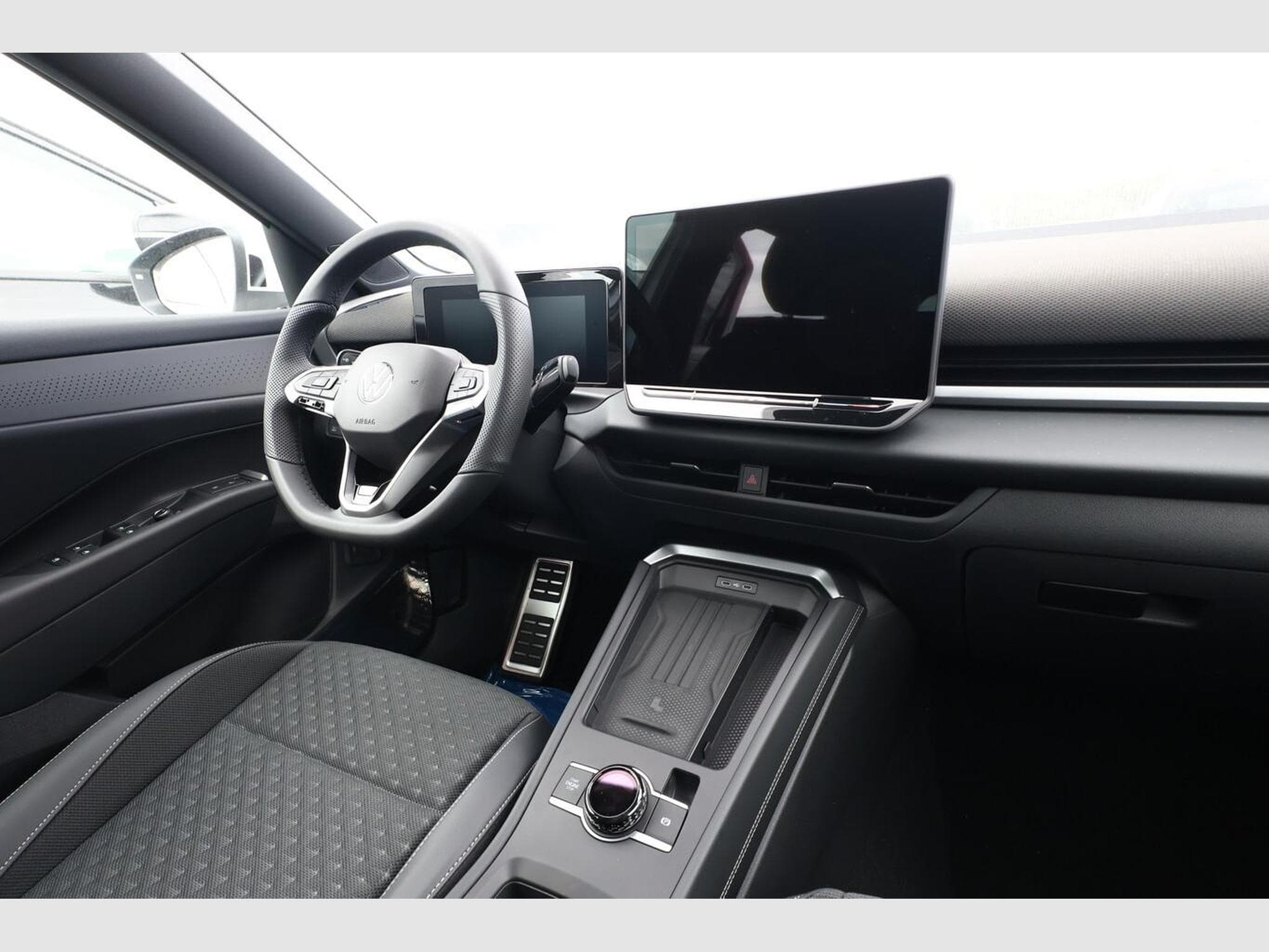 VW T-Roc R-Line (2026) - Photo 9