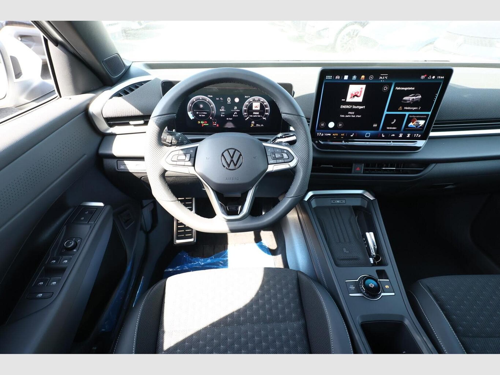 VW T-Roc R-Line (2026) - Photo 7