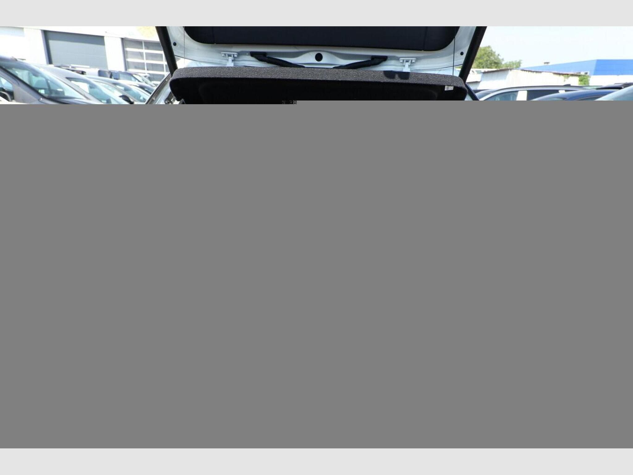 VW T-Roc R-Line (2026) - Photo 11