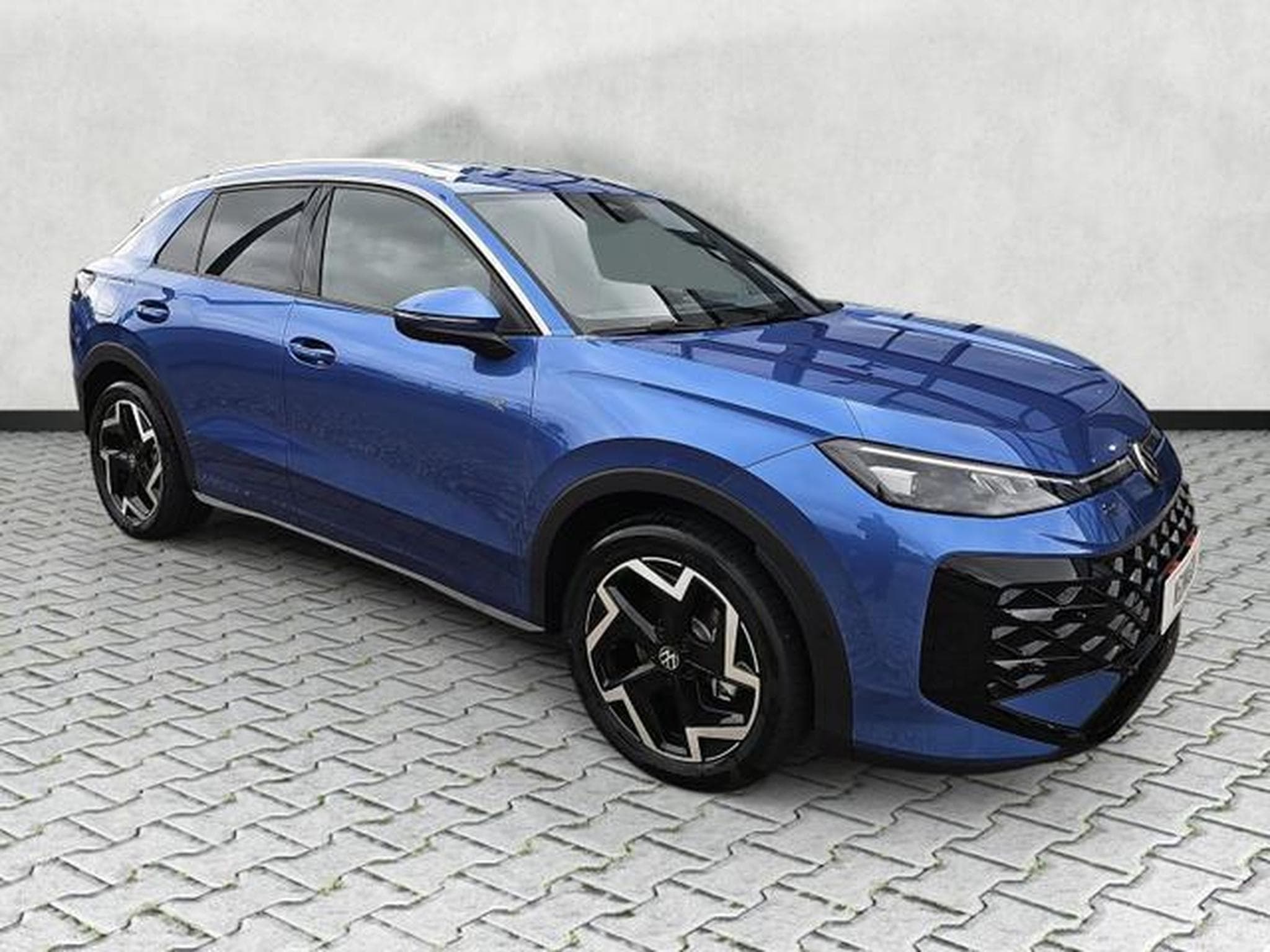 VW T-Roc 1.5 eTSI 110 kW R-Line (2026) - Photo 1