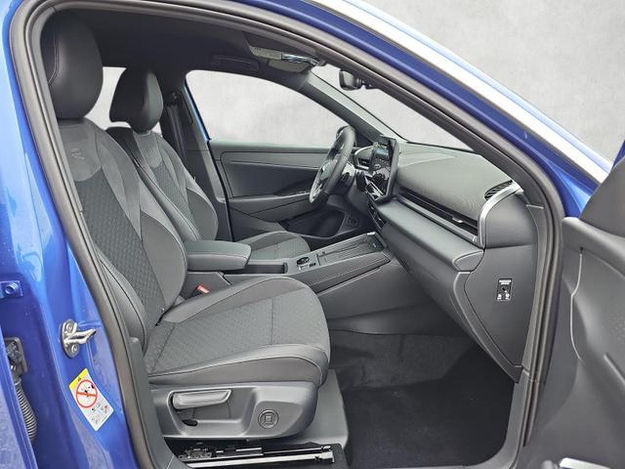 VW T-Roc 1.5 eTSI 110 kW R-Line (2026) - Photo 10