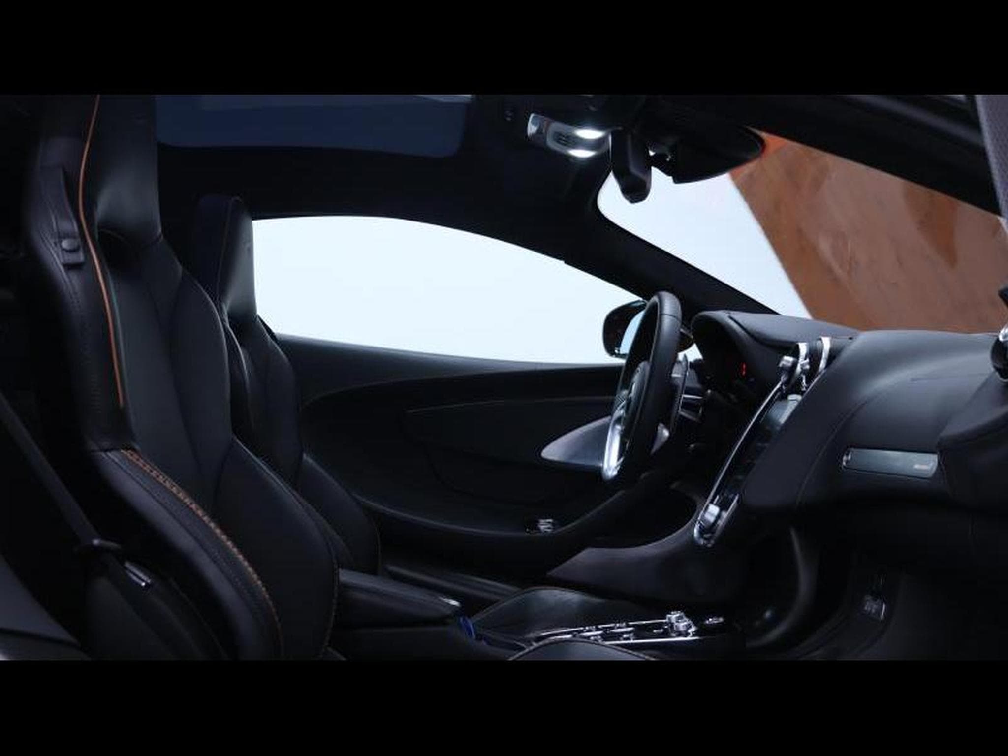 McLaren GT 4.0 V8 620ch Coupé (2022) - Photo 27