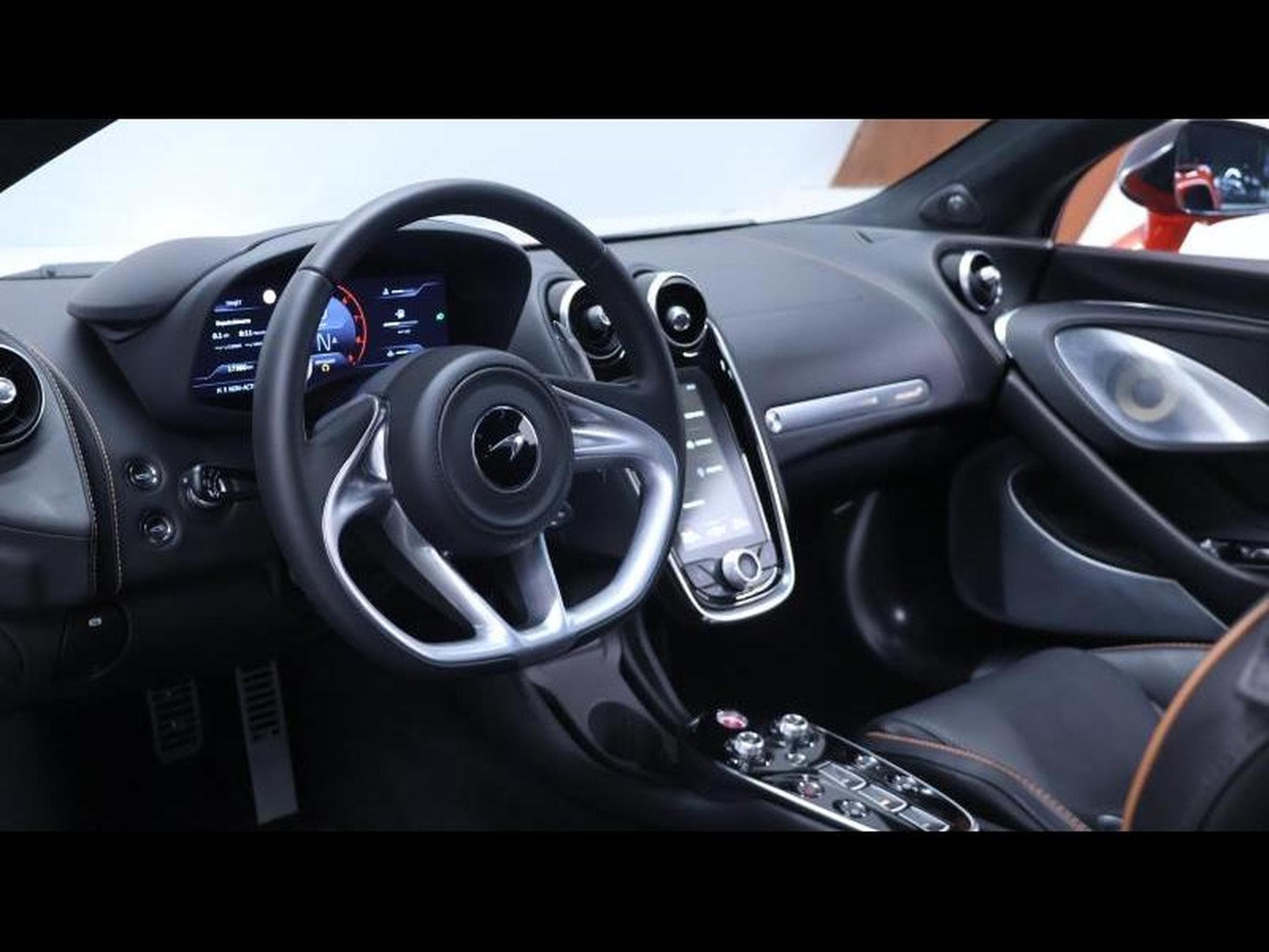McLaren GT 4.0 V8 620ch Coupé (2022) - Photo 31