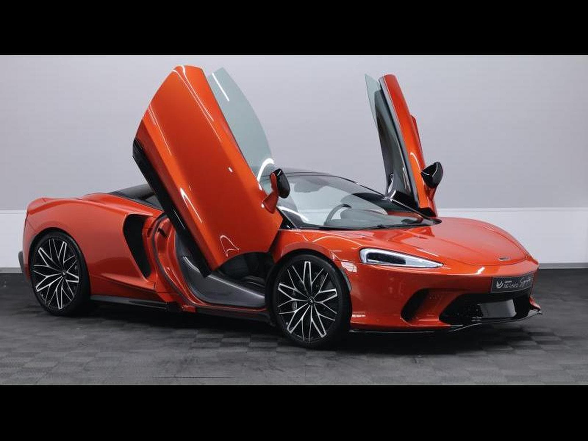 McLaren GT 4.0 V8 620ch Coupé (2022) - Photo 9