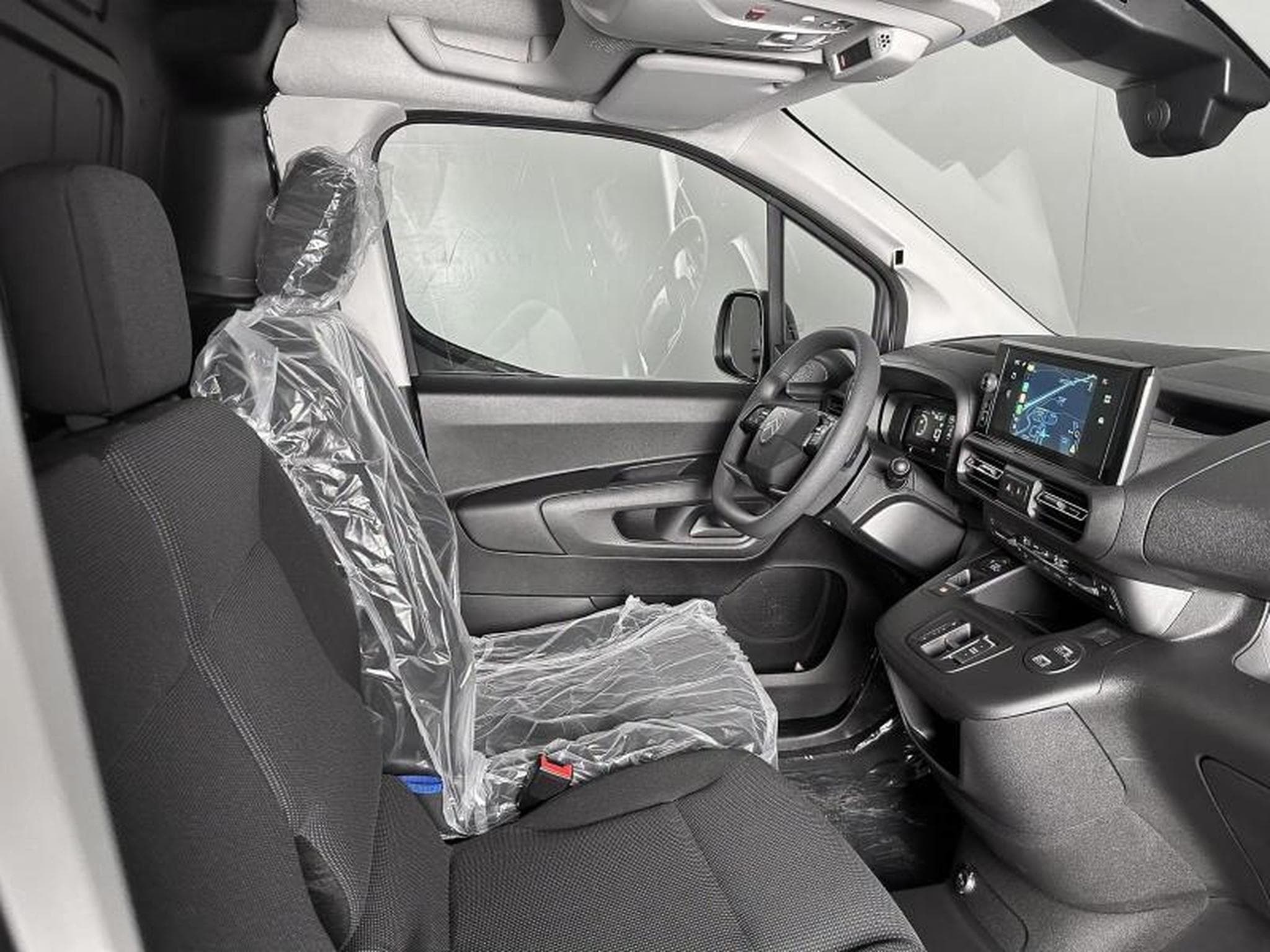 Citroen Berlingo 3 Places 1.5 BLUEHDI 130CH EAT8 S&S *PACK TECHNO NEUF (2026) - Photo 4