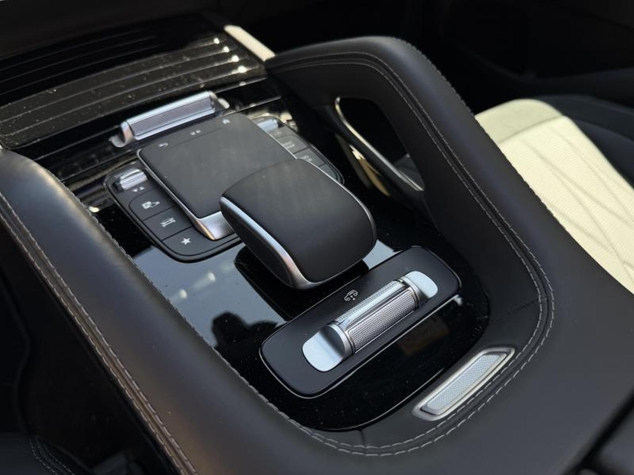 Mercedes GLE 53 AMG 4Matic+ Coupe (2024) - Photo 17