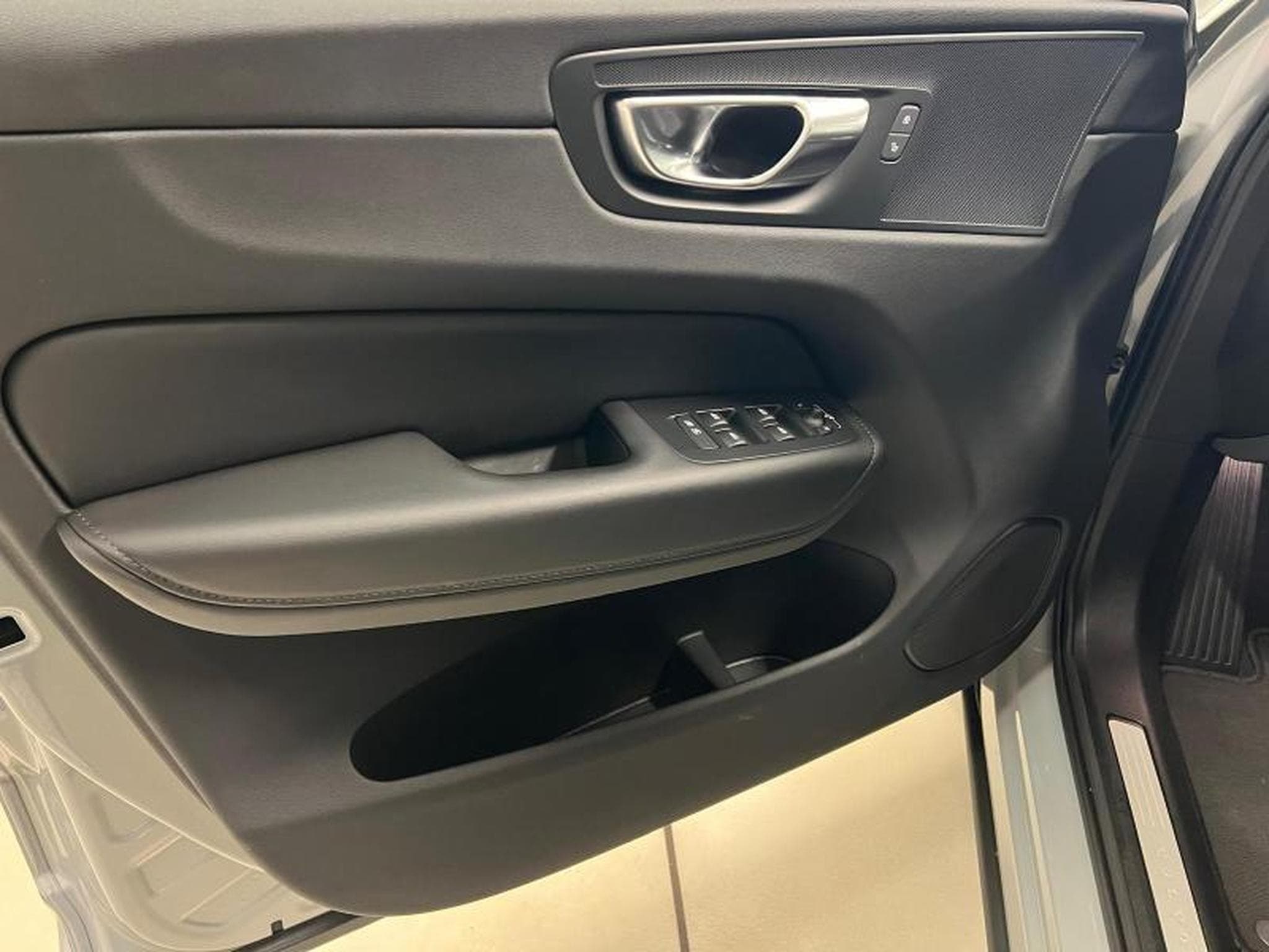 Volvo XC60 Core (2025) - Photo 18