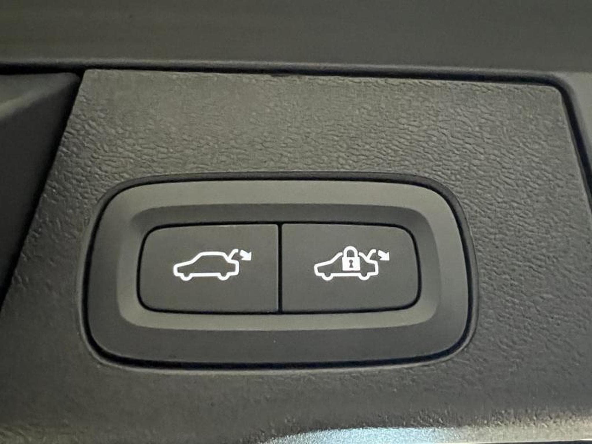 Volvo XC60 Core (2025) - Photo 22