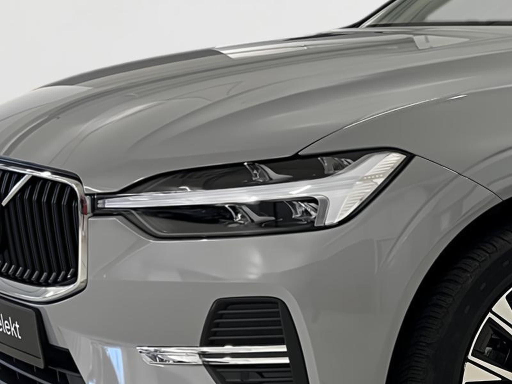 Volvo XC60 Core (2025) - Photo 3