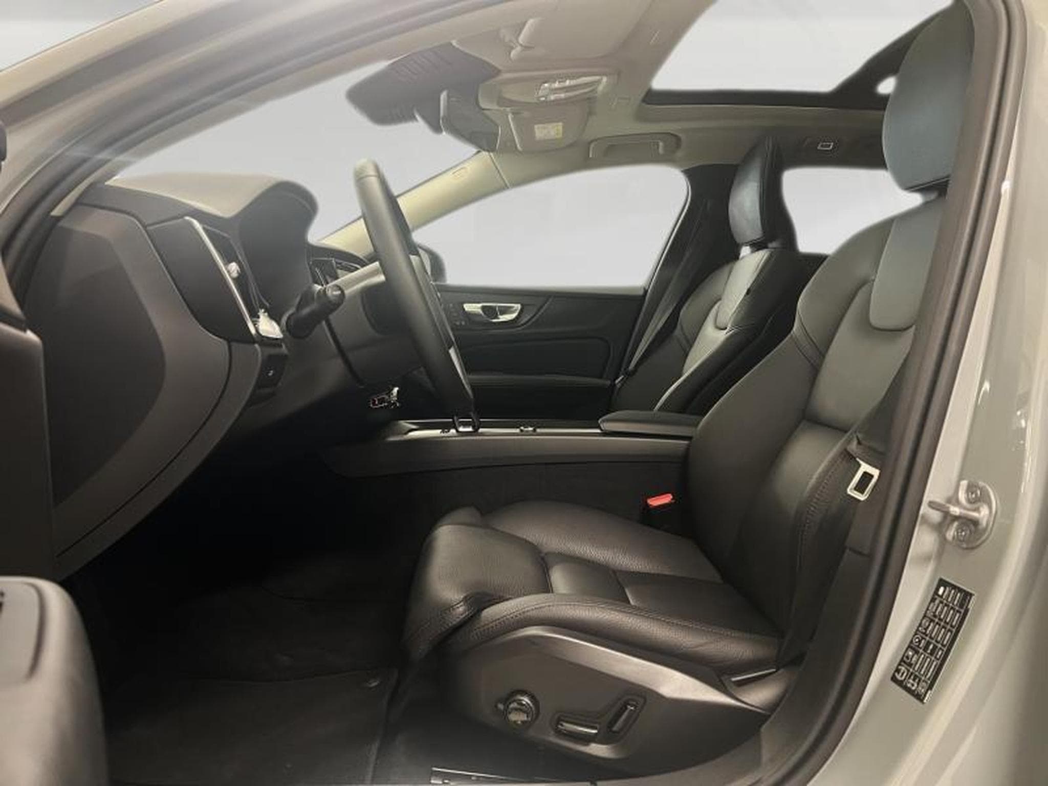 Volvo V60 Plus Dark (2025) - Photo 10