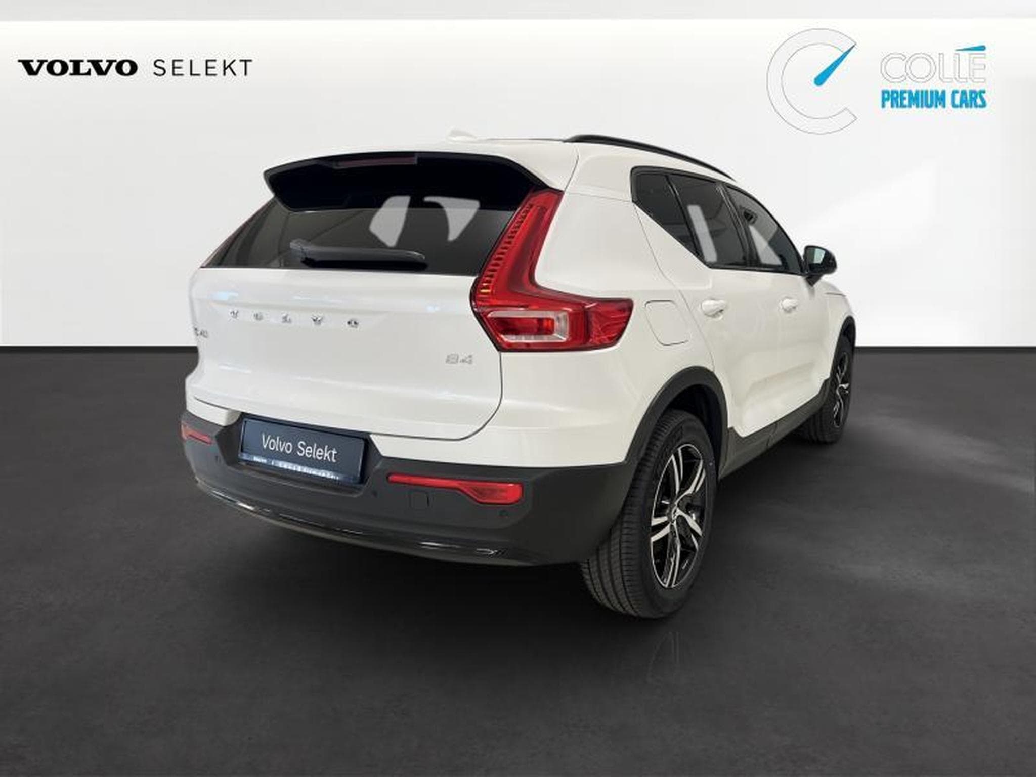 Volvo XC40 Plus Dark (2025) - Photo 6