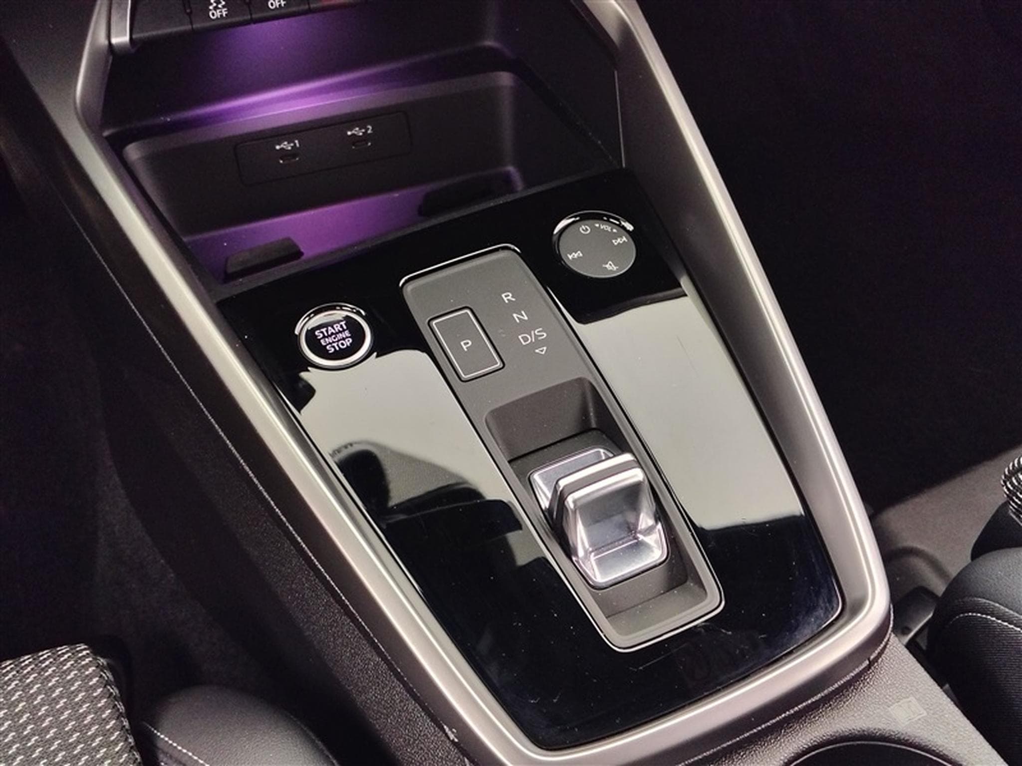 Audi A3 30 TFSI S-Line S-Tronic  Navi / Led / PDC (2024) - Photo 12