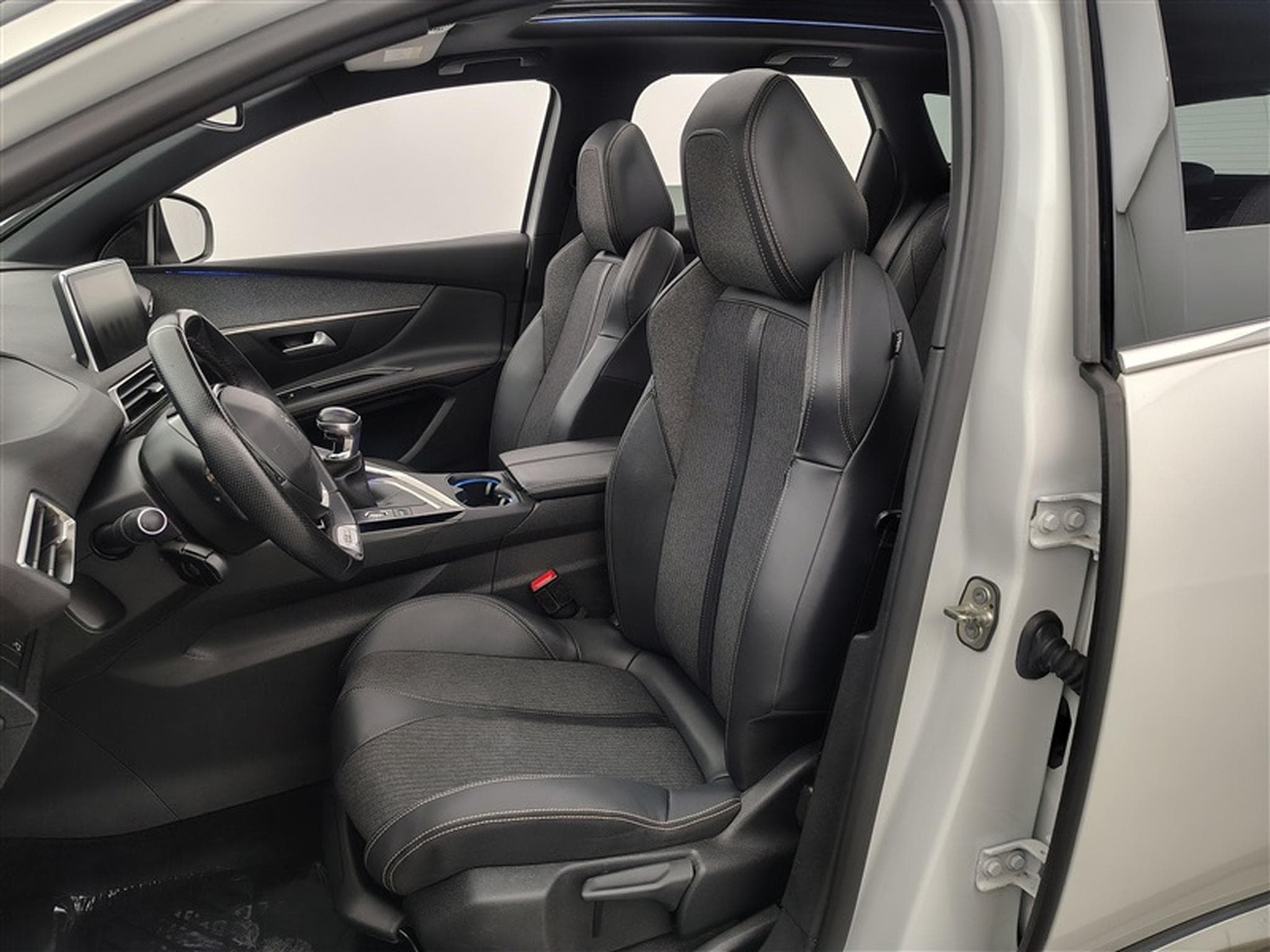 Peugeot 3008 1.2 PureTech GT Line (EU6.3) (2020) - Photo 7