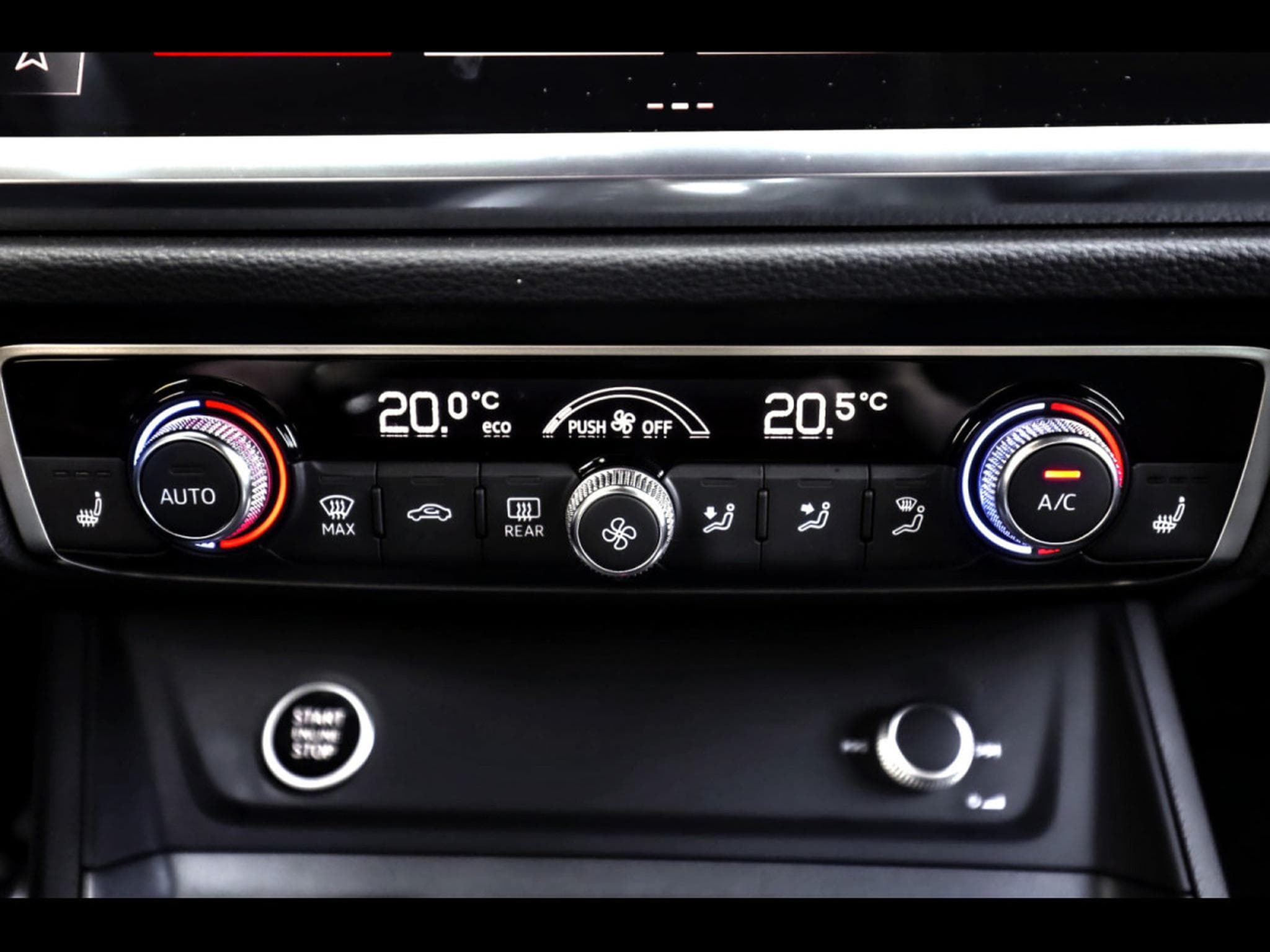 Audi Q3 45 2.0 TFSI (245 CH) QUATTRO S-TRONIC S-LINE – CHRONOS GREY (2021) - Photo 20