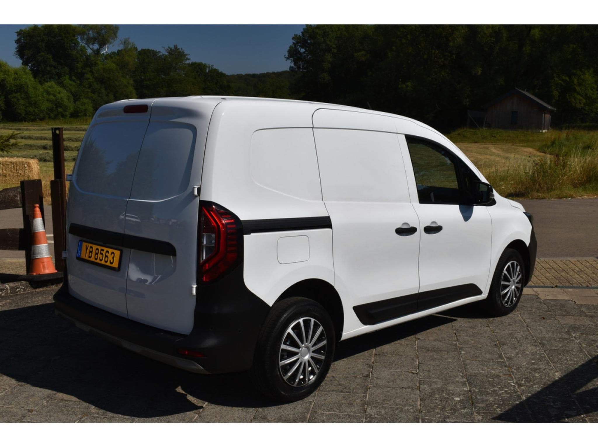 Renault Kangoo 1,5 DCI 95 Airco (2021) - Photo 4
