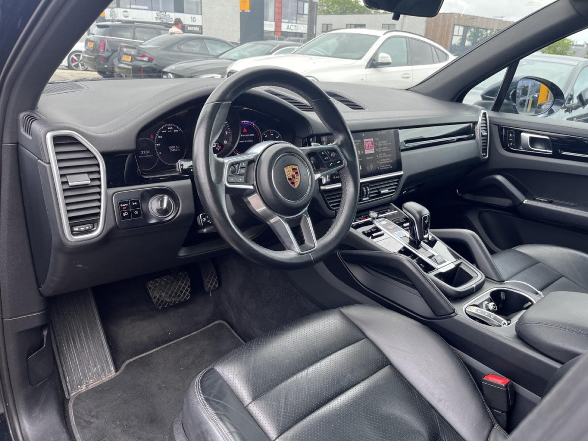 Porsche Cayenne 3.0 V6/PANORAMA/KAMERA/21/1ST H/VOLL SERVICE PORSCHE (2018) - Photo 15