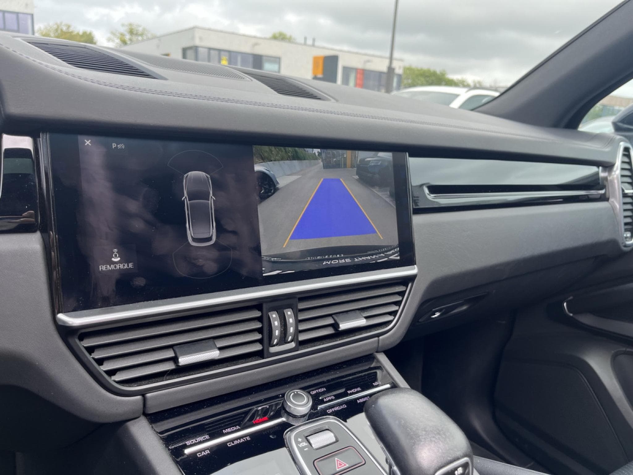Porsche Cayenne 3.0 V6/PANORAMA/KAMERA/21/1ST H/VOLL SERVICE PORSCHE (2018) - Photo 16