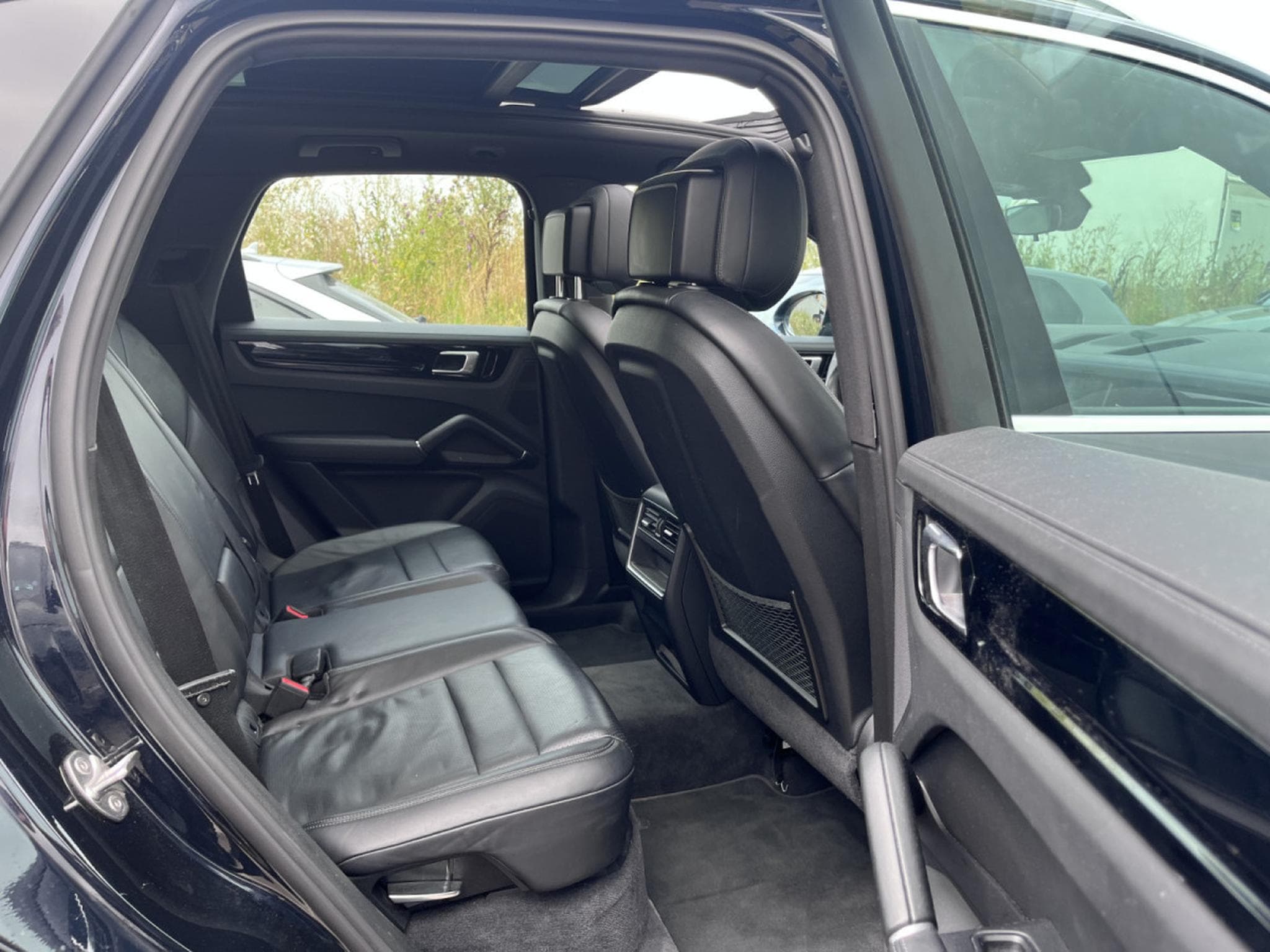 Porsche Cayenne 3.0 V6/PANORAMA/KAMERA/21/1ST H/VOLL SERVICE PORSCHE (2018) - Photo 18