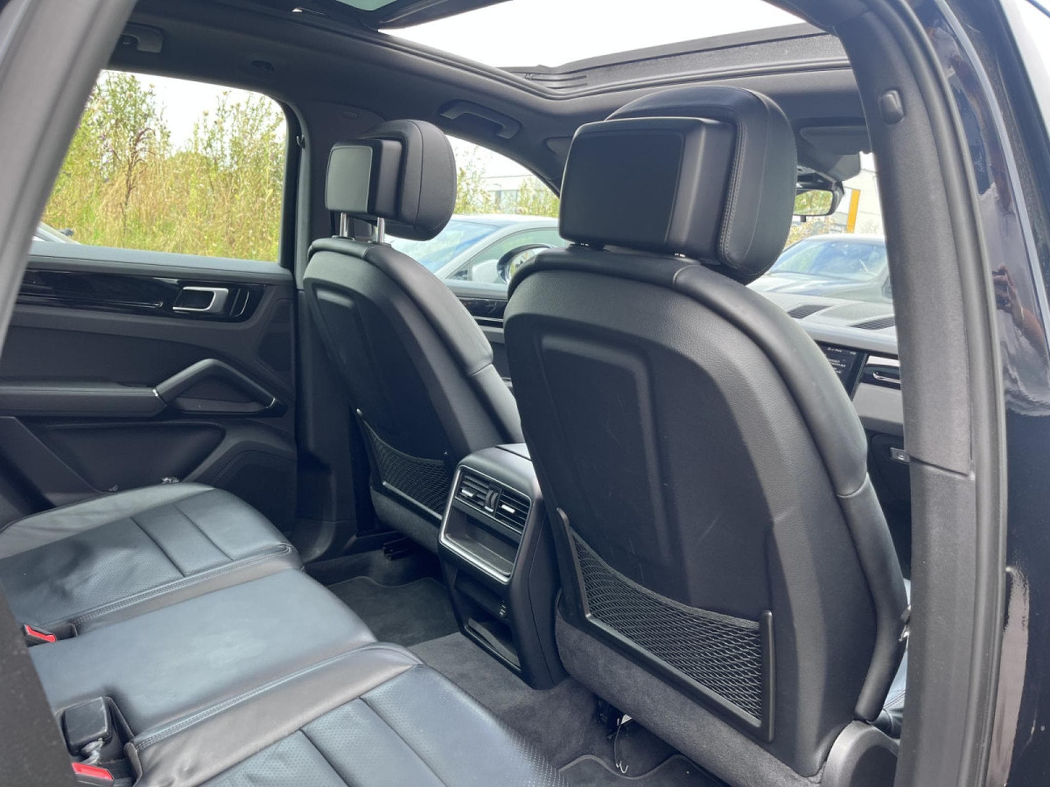 Porsche Cayenne 3.0 V6/PANORAMA/KAMERA/21/1ST H/VOLL SERVICE PORSCHE (2018) - Photo 19