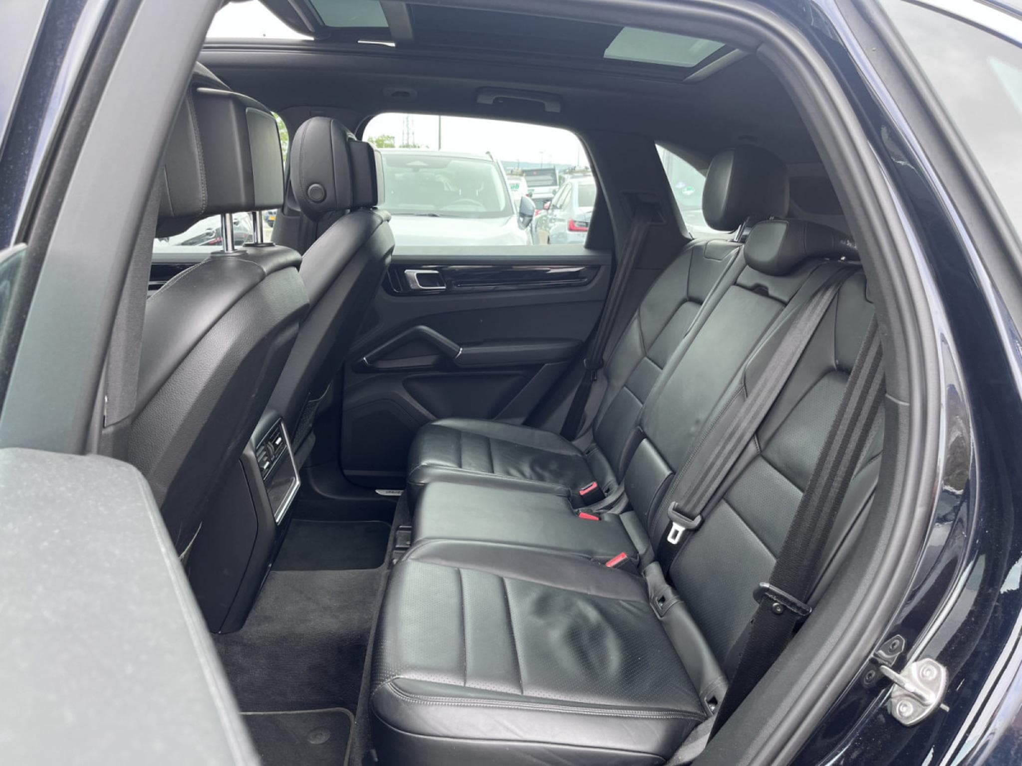 Porsche Cayenne 3.0 V6/PANORAMA/KAMERA/21/1ST H/VOLL SERVICE PORSCHE (2018) - Photo 22