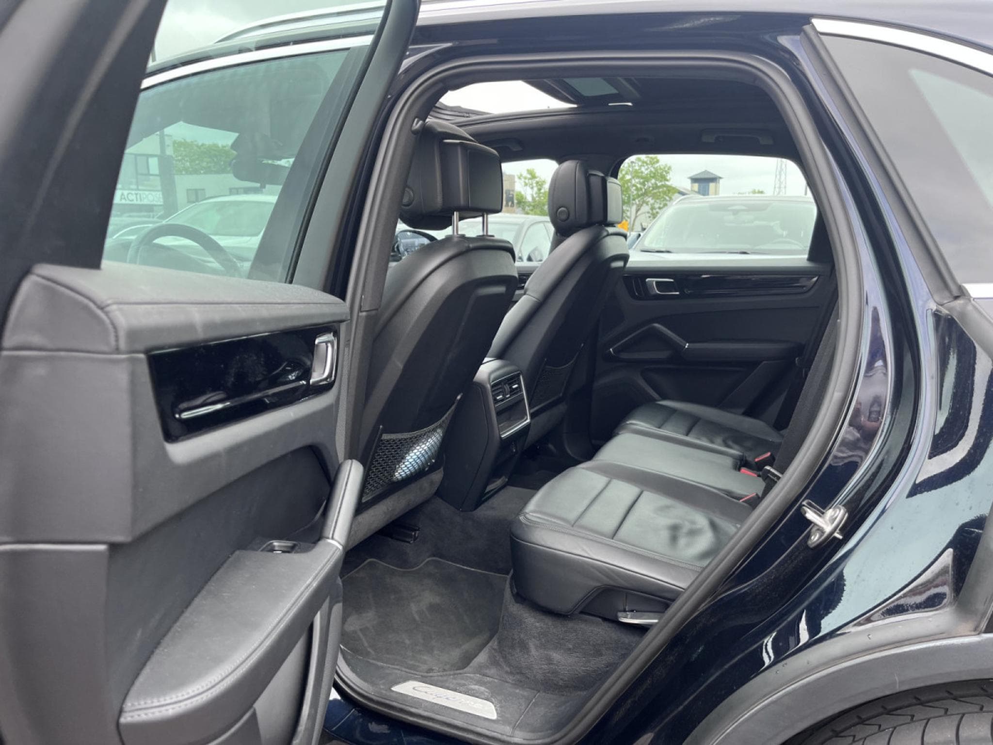 Porsche Cayenne 3.0 V6/PANORAMA/KAMERA/21/1ST H/VOLL SERVICE PORSCHE (2018) - Photo 23