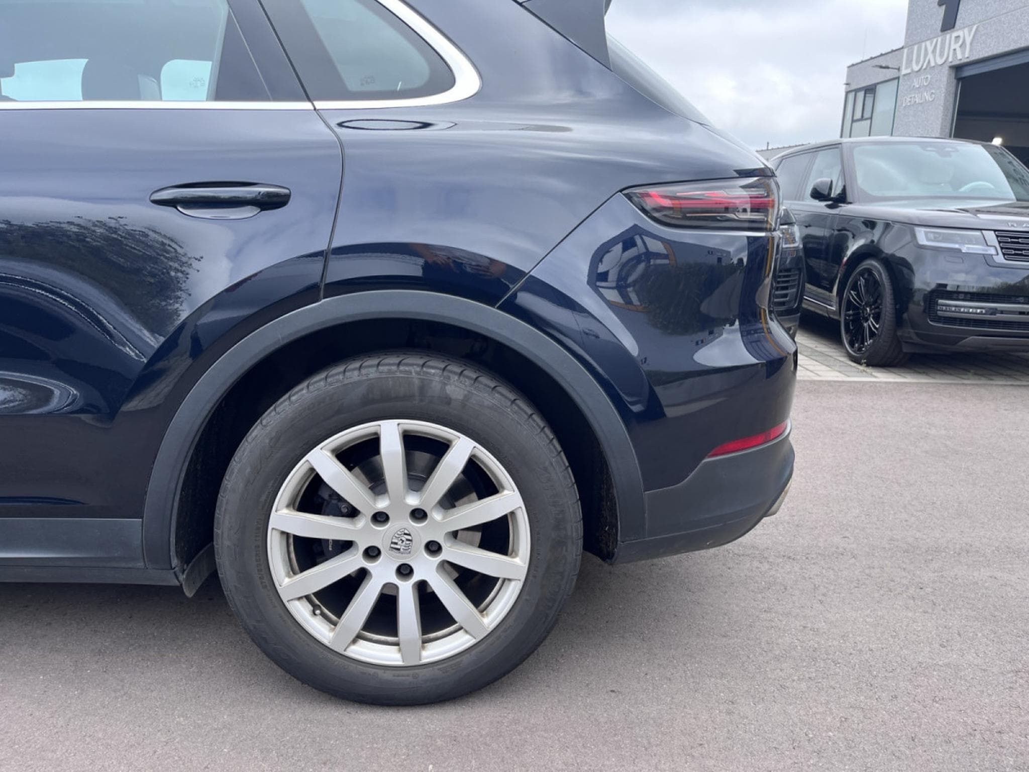 Porsche Cayenne 3.0 V6/PANORAMA/KAMERA/21/1ST H/VOLL SERVICE PORSCHE (2018) - Photo 25