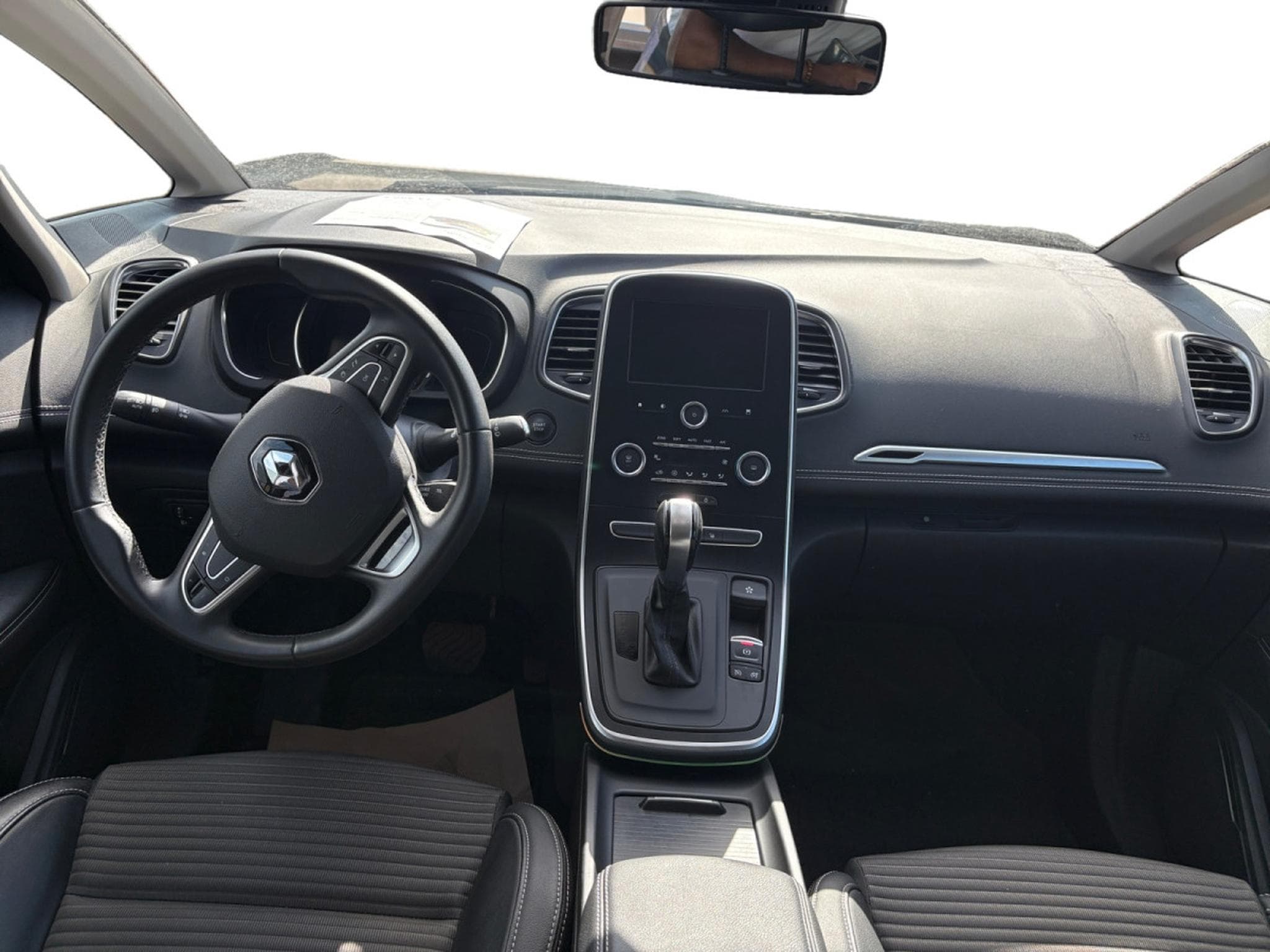 Renault Scenic 1.33 TCe Intens EDC GPF (2019) - Photo 6