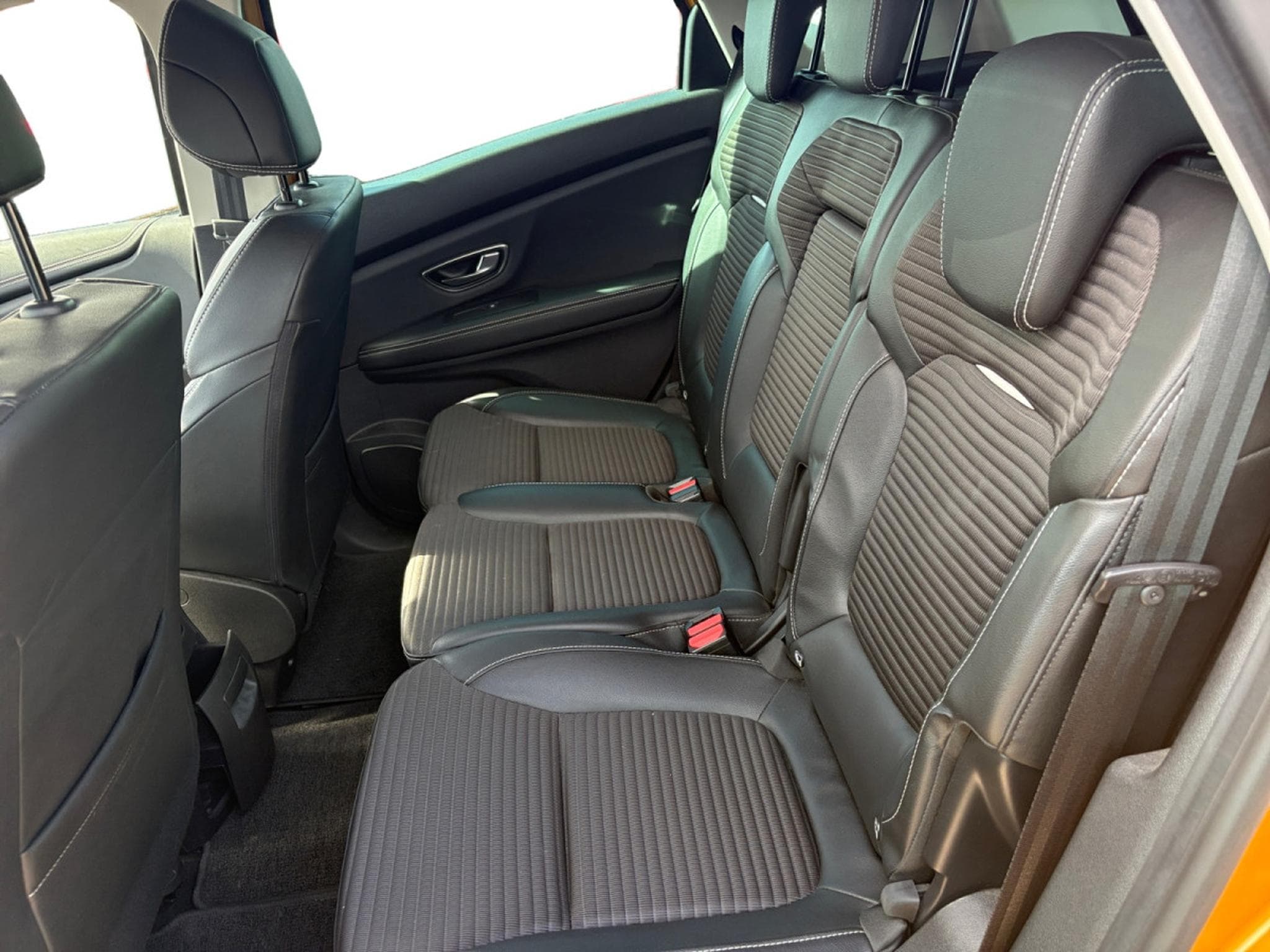 Renault Scenic 1.33 TCe Intens EDC GPF (2019) - Photo 7