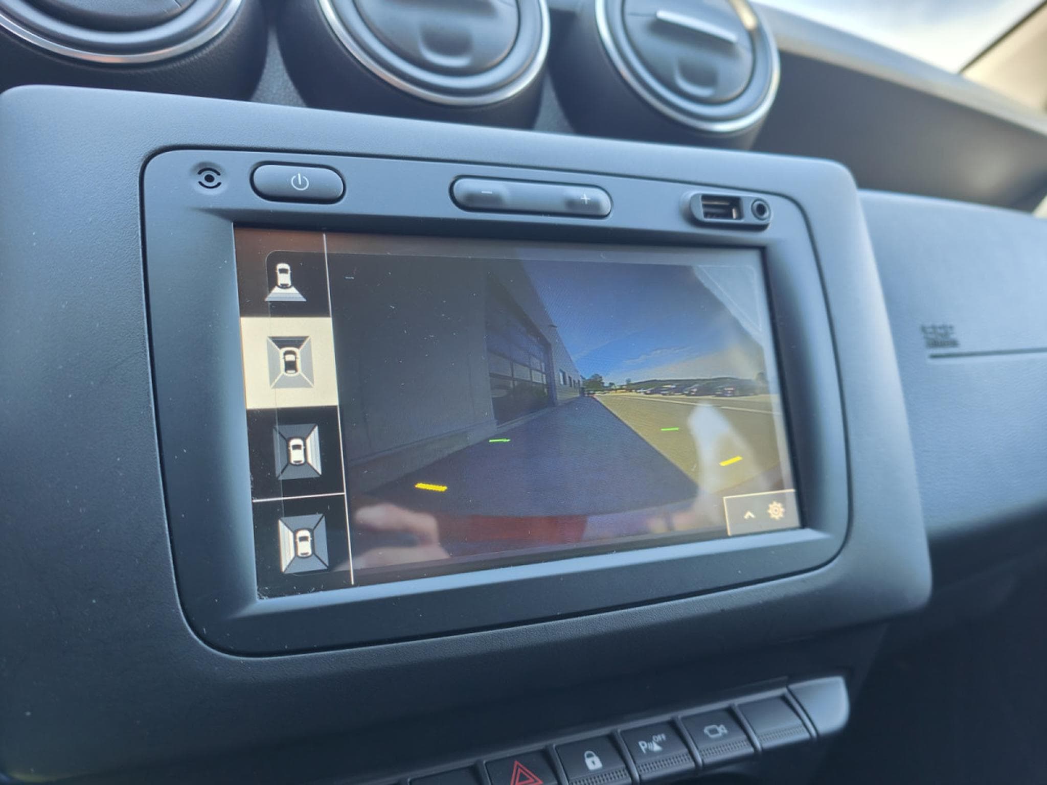 Dacia Duster 1.5 DCI CARPLAY CLIM AUTO CAMERA 360 BLUETOOTH (2021) - Photo 18