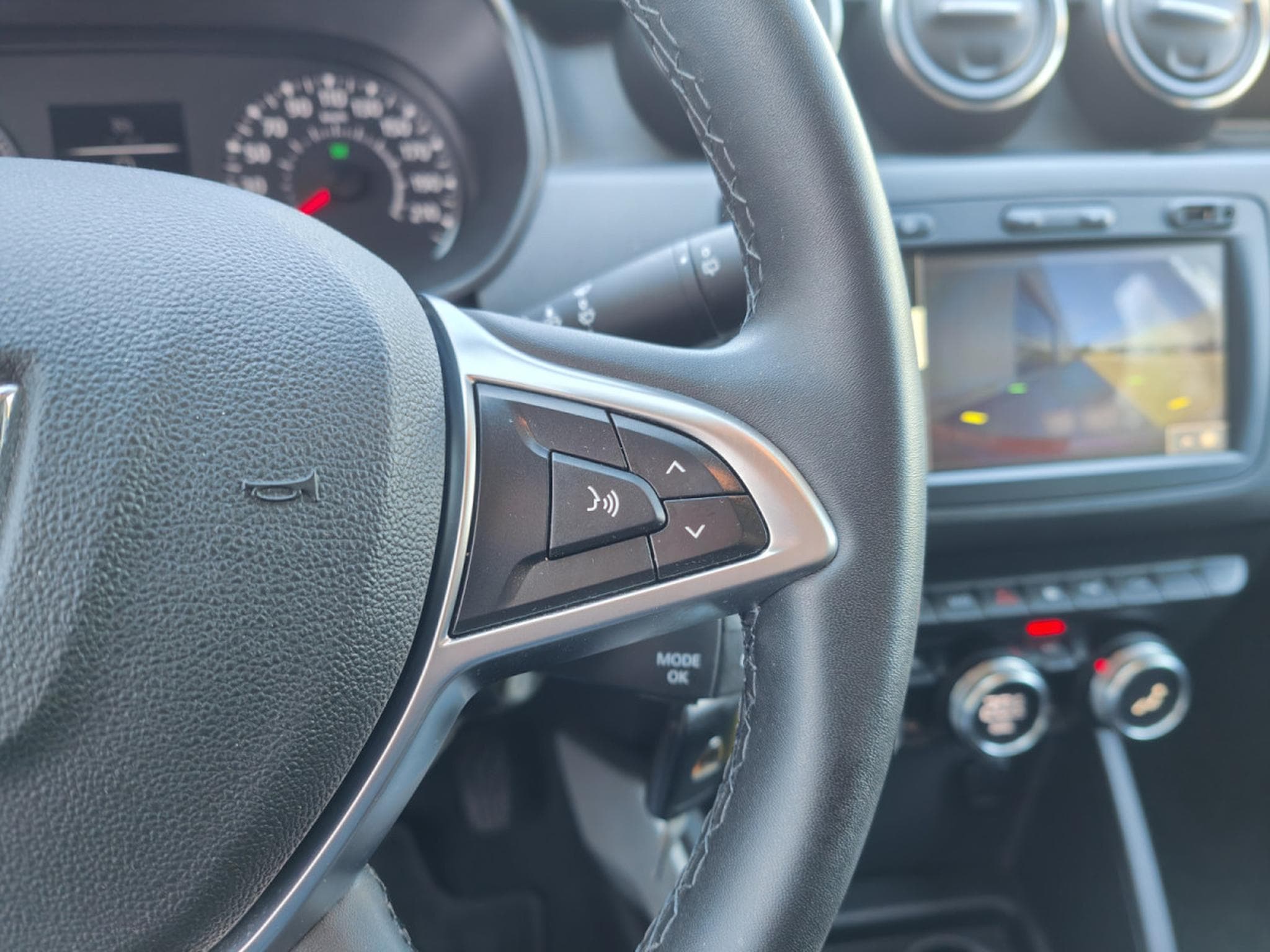 Dacia Duster 1.5 DCI CARPLAY CLIM AUTO CAMERA 360 BLUETOOTH (2021) - Photo 19