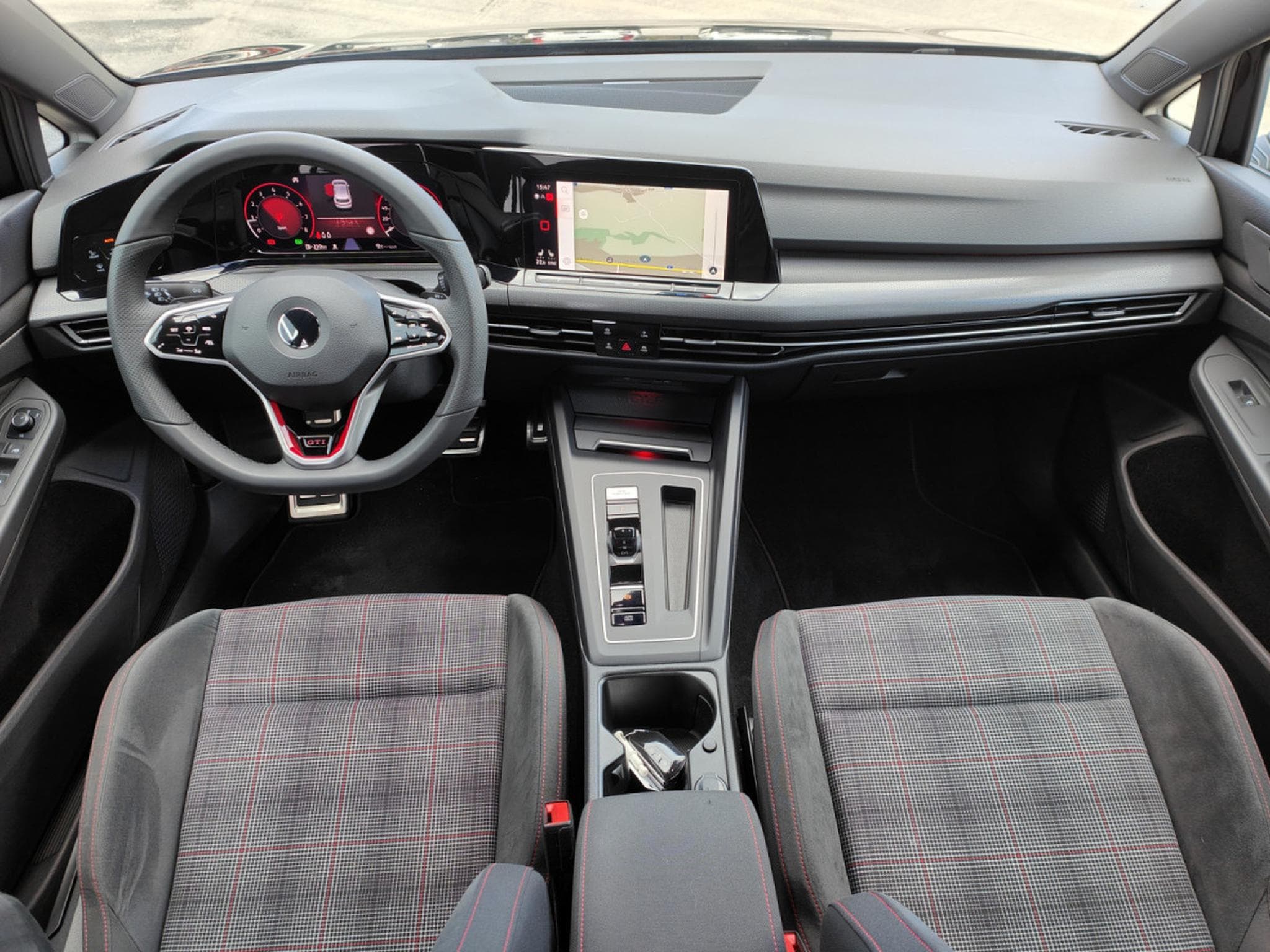 VW Golf GTI 2.0 TSI DSG CARPLAY ECLAIRAGE AMBIANCE GPS LED (2022) - Photo 10