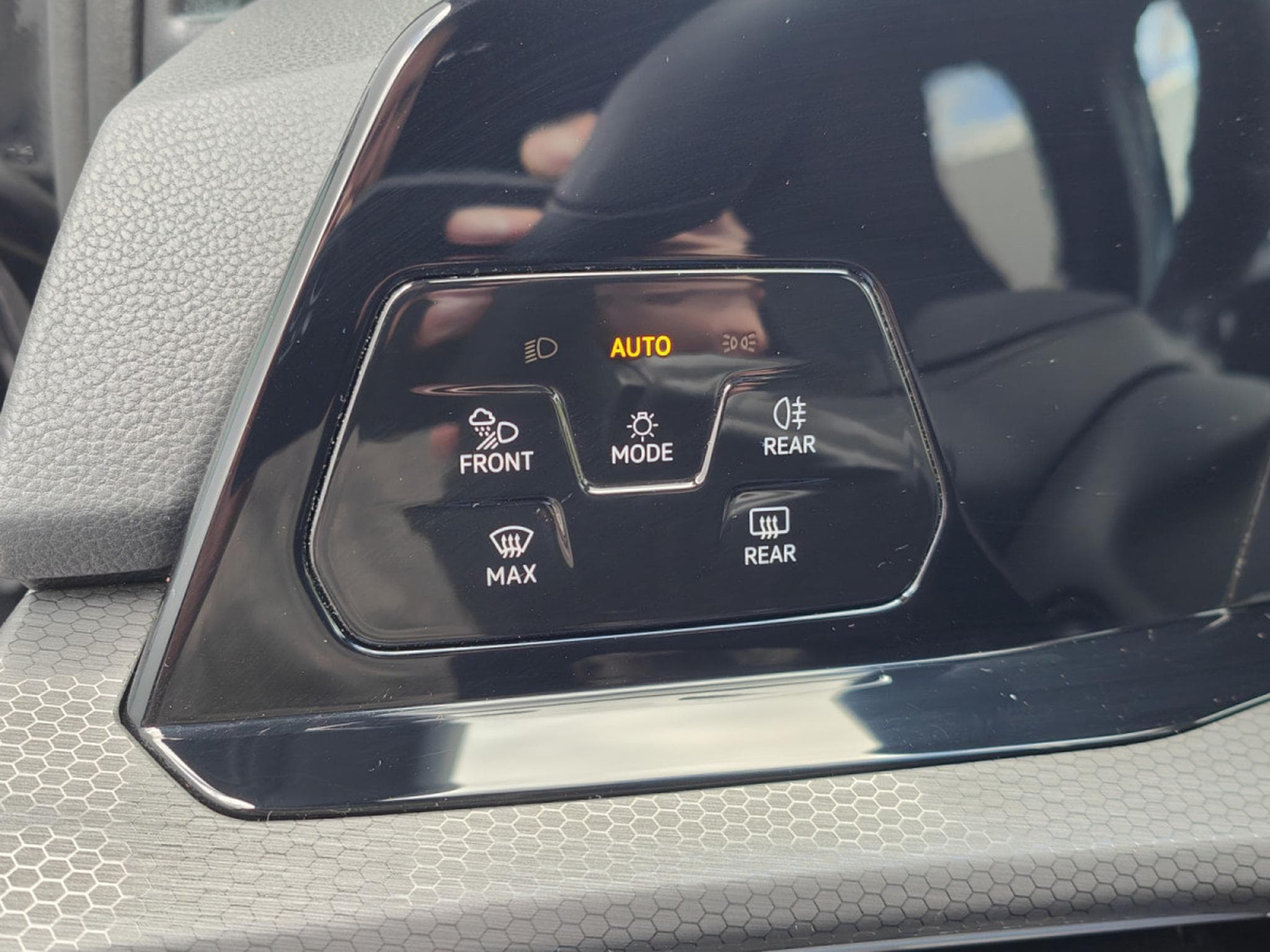VW Golf GTI 2.0 TSI DSG CARPLAY ECLAIRAGE AMBIANCE GPS LED (2022) - Photo 22