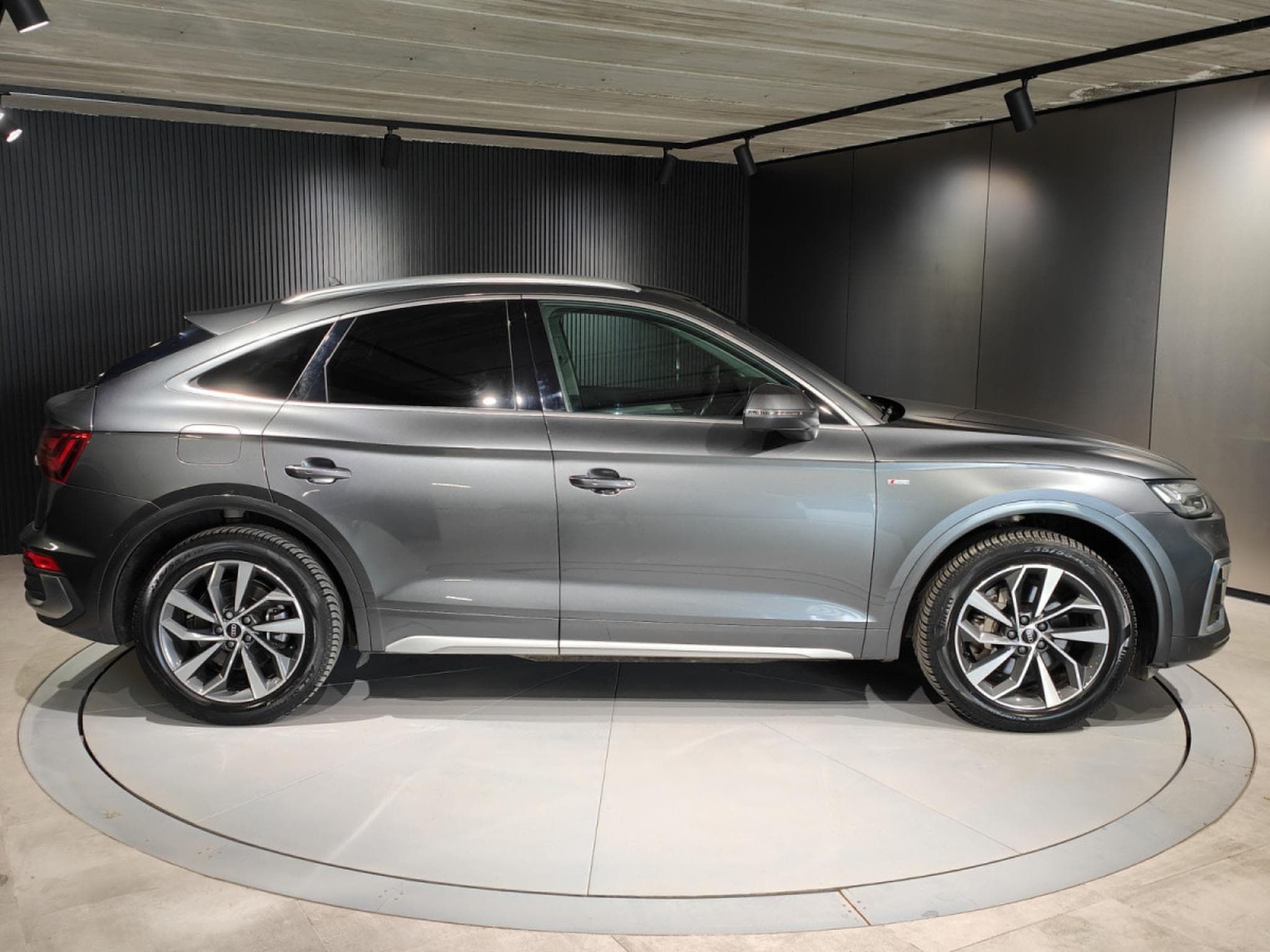 Audi Q5 Q5 SPORTBACK 35 TDI S-TRONIC S-LINE CARPLAY CUIR GPS BLUETOO (2021) - Photo 2