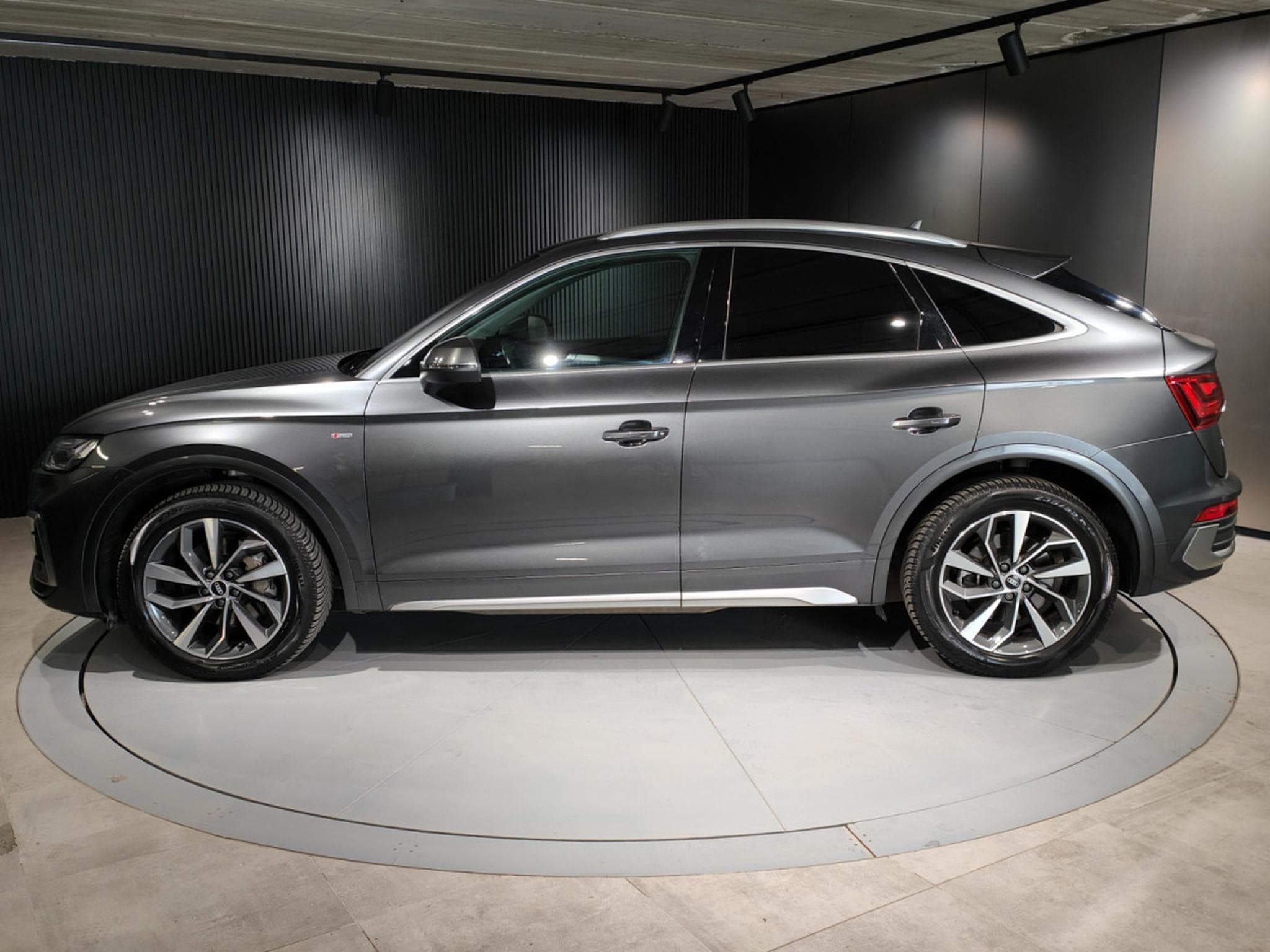 Audi Q5 Q5 SPORTBACK 35 TDI S-TRONIC S-LINE CARPLAY CUIR GPS BLUETOO (2021) - Photo 5