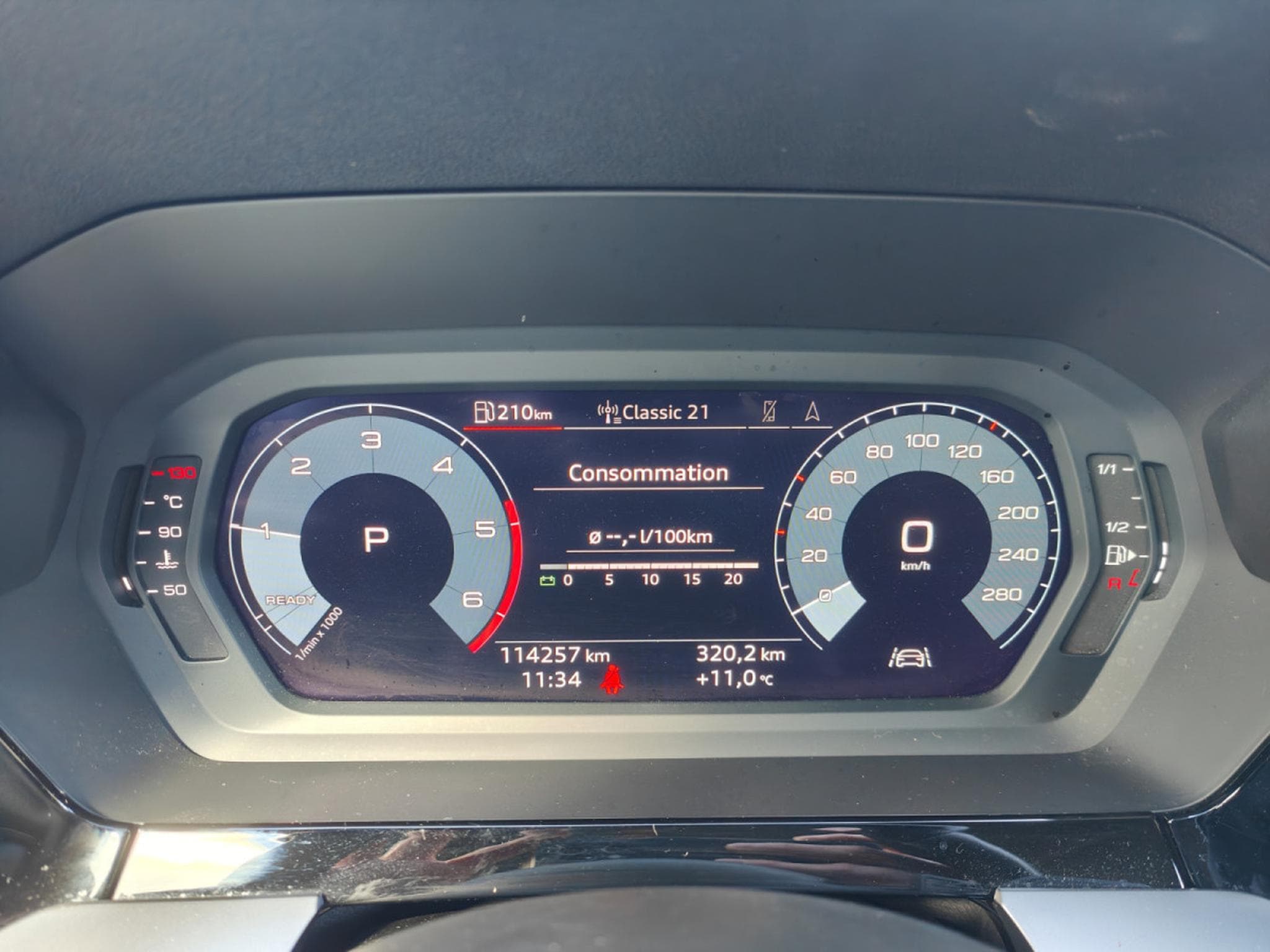 Audi A3 A3 SPORTBACK 35 TDi S-TRONIC CARPLAY VIRTUAL LED (2021) - Photo 24