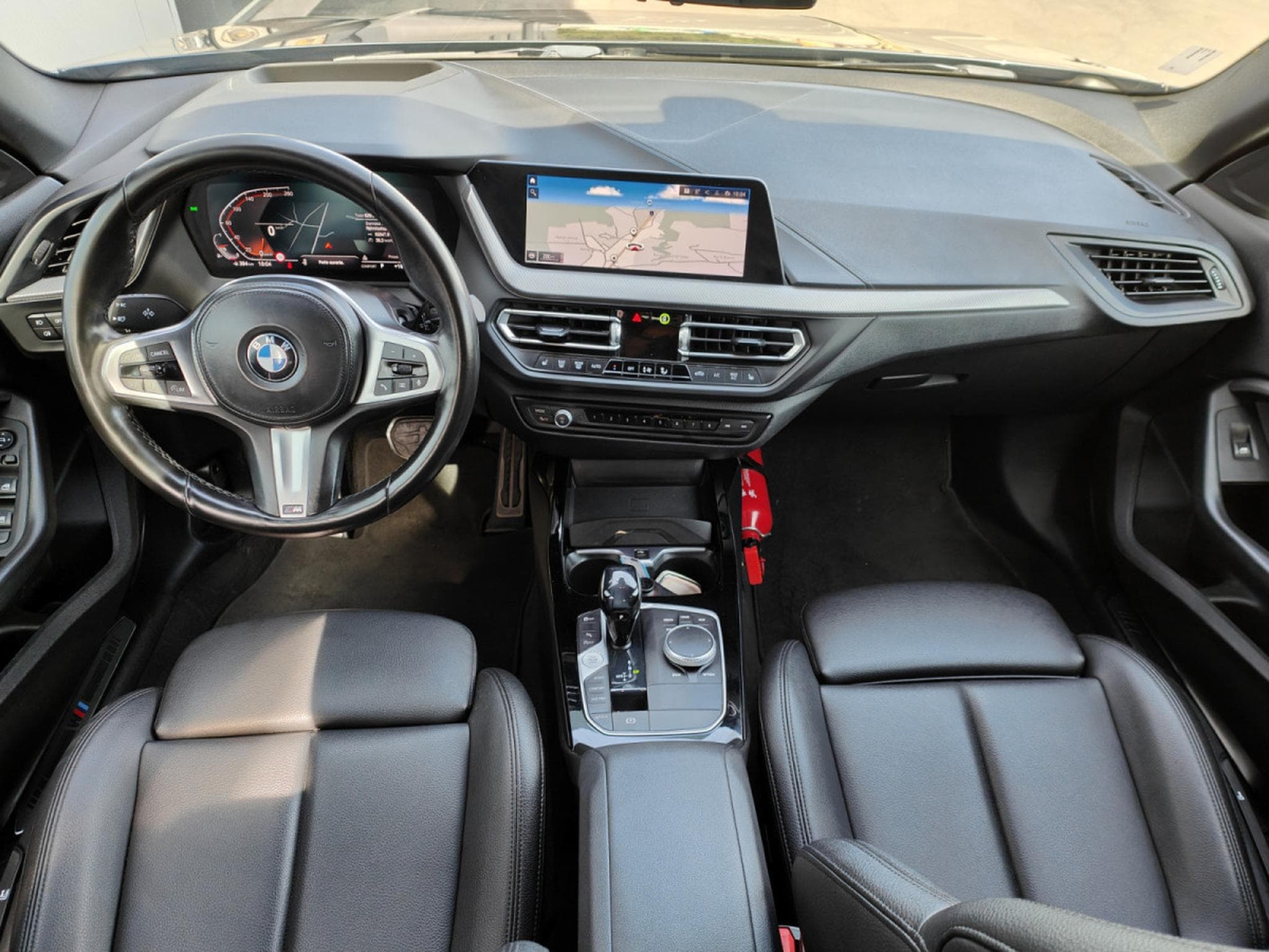 BMW 218 218iA PACK M GPS CUIR CARPLAY BLUETOOTH PHARES LED (2021) - Photo 10